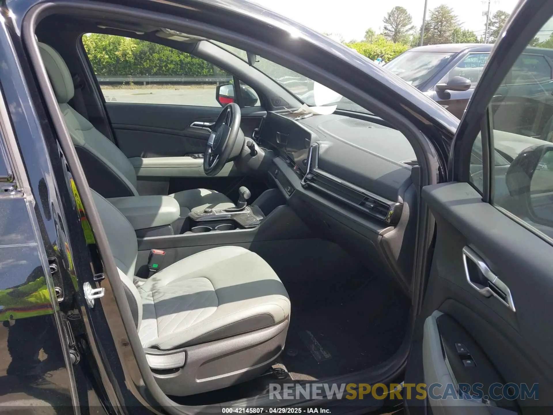 5 fotografías del automóvil dañado 5XYK6CAF1PG004543 KIA SPORTAGE 2023