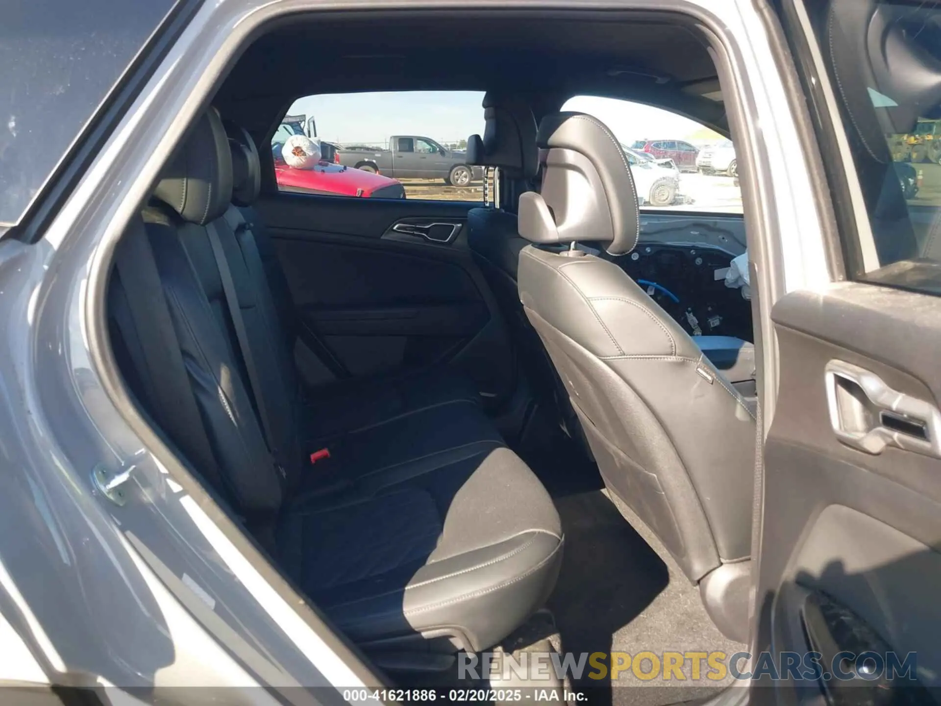 8 fotografías del automóvil dañado 5XYK6CAF1PG035307 KIA SPORTAGE 2023