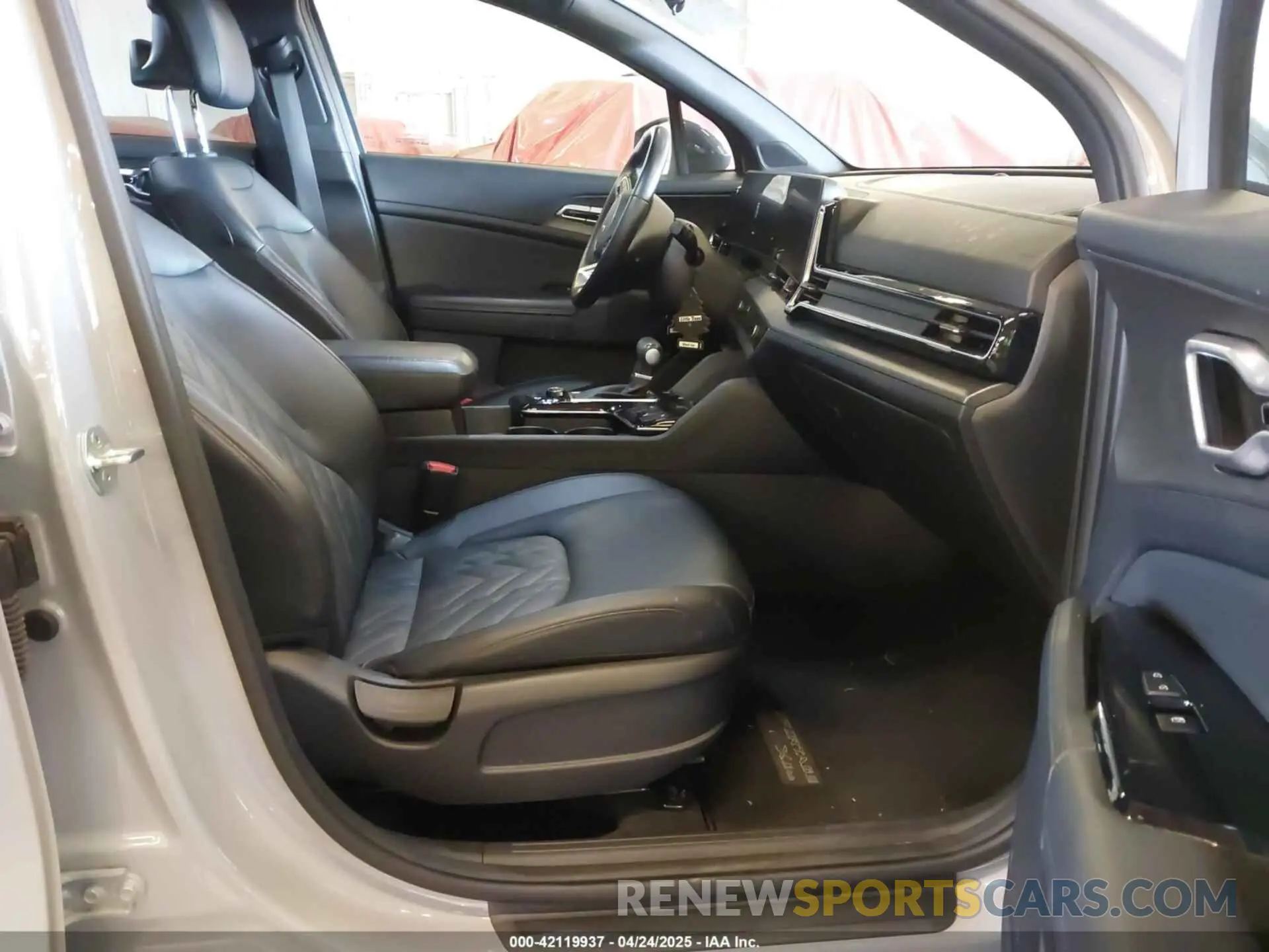5 fotografías del automóvil dañado 5XYK6CAF1PG064757 KIA SPORTAGE 2023
