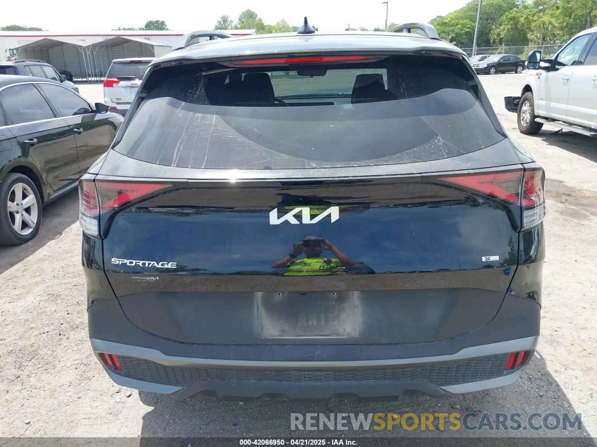 16 fotografías del automóvil dañado 5XYK6CAF2PG080773 KIA SPORTAGE 2023
