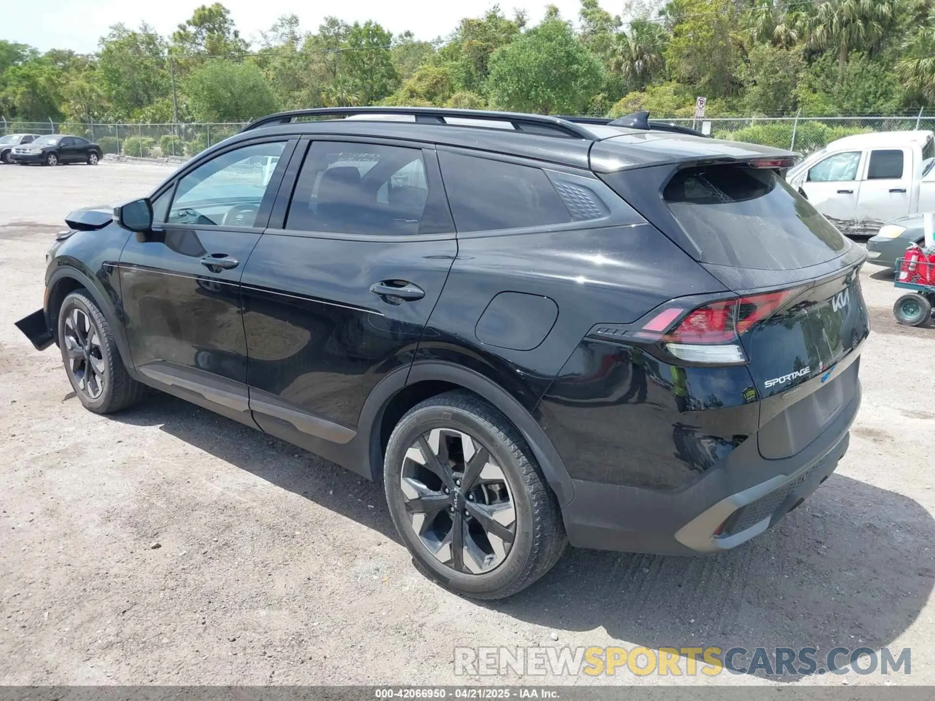 3 fotografías del automóvil dañado 5XYK6CAF2PG080773 KIA SPORTAGE 2023