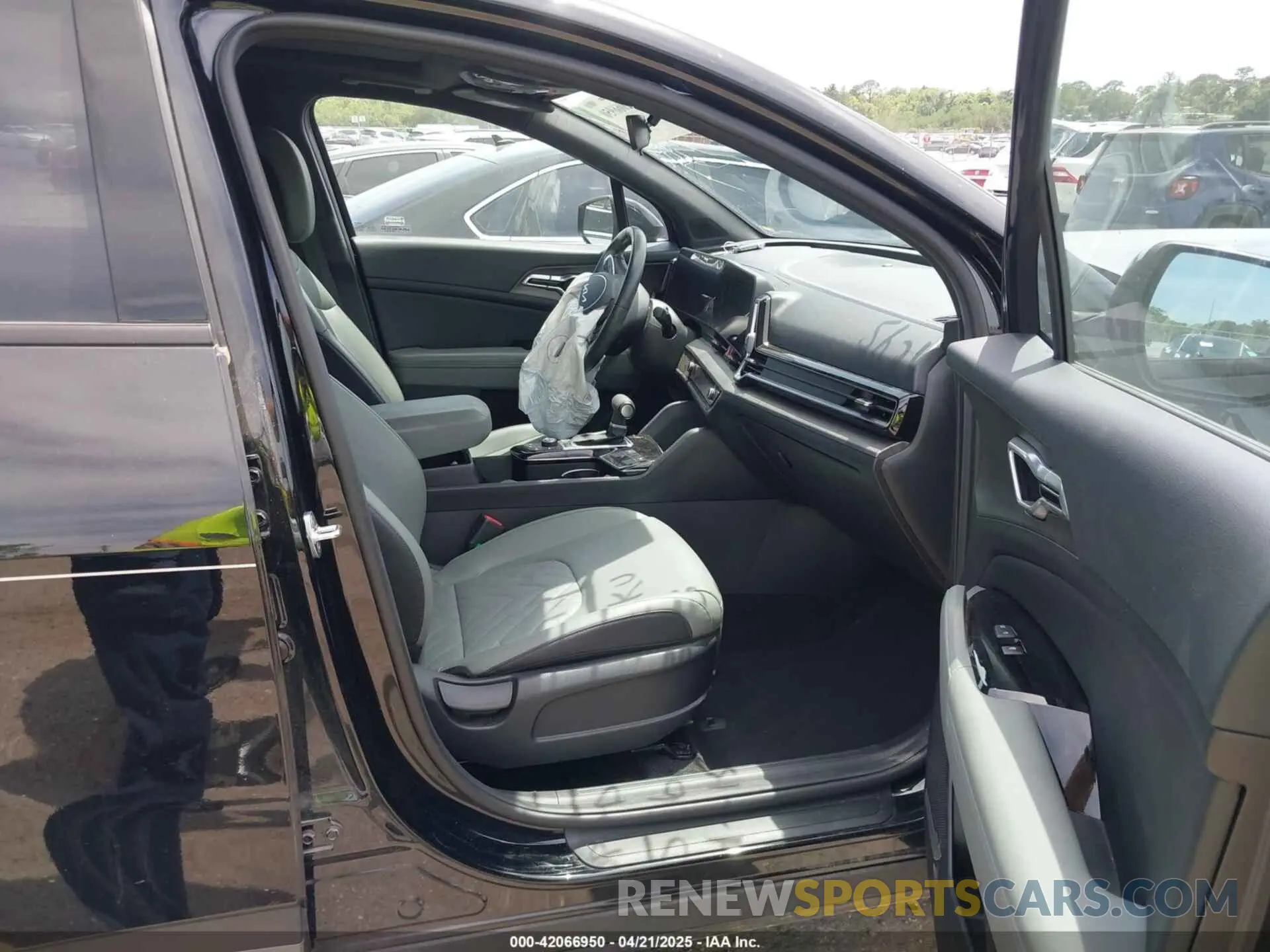 5 fotografías del automóvil dañado 5XYK6CAF2PG080773 KIA SPORTAGE 2023