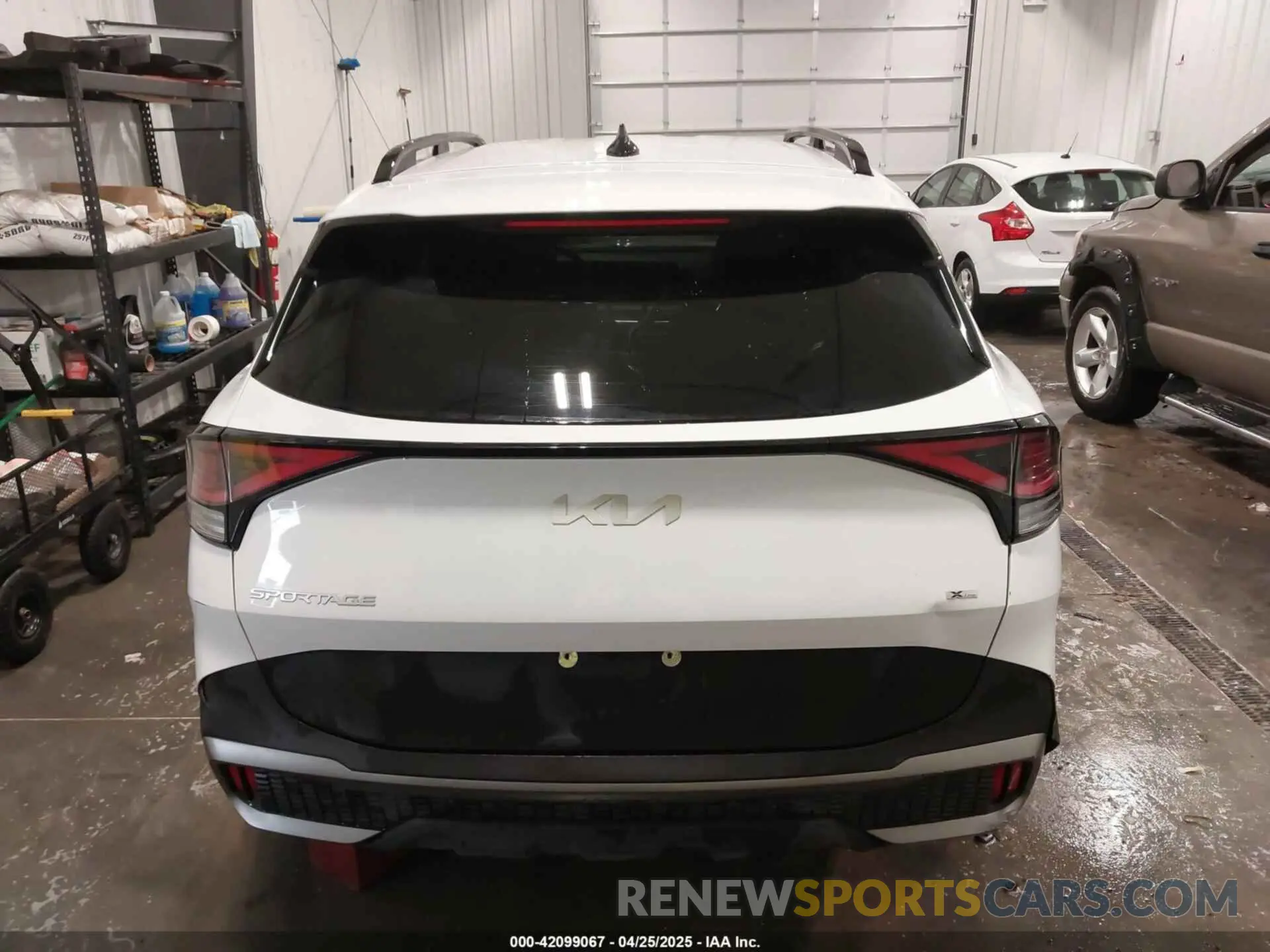 17 fotografías del automóvil dañado 5XYK6CAF3PG002986 KIA SPORTAGE 2023
