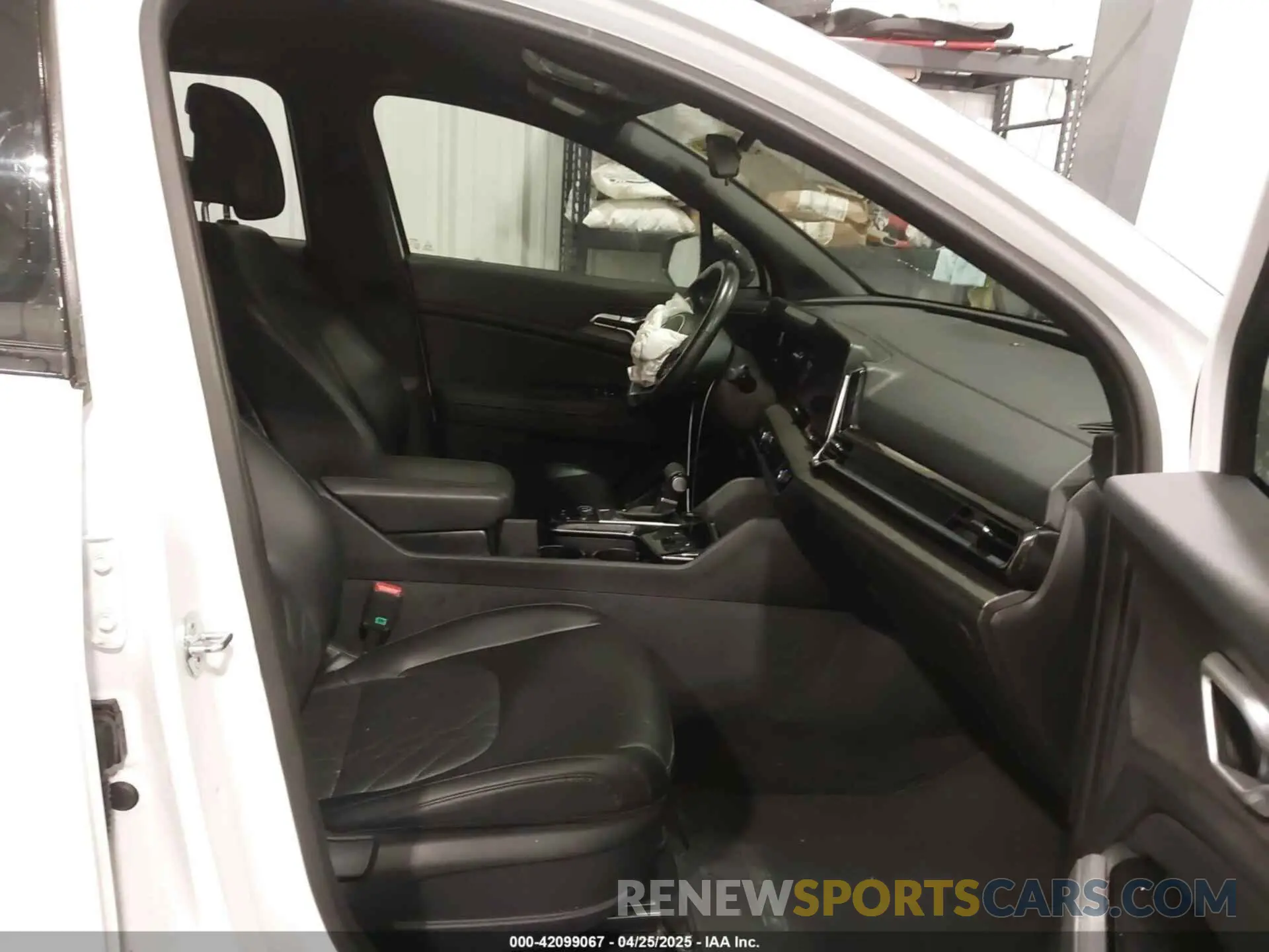 5 fotografías del automóvil dañado 5XYK6CAF3PG002986 KIA SPORTAGE 2023