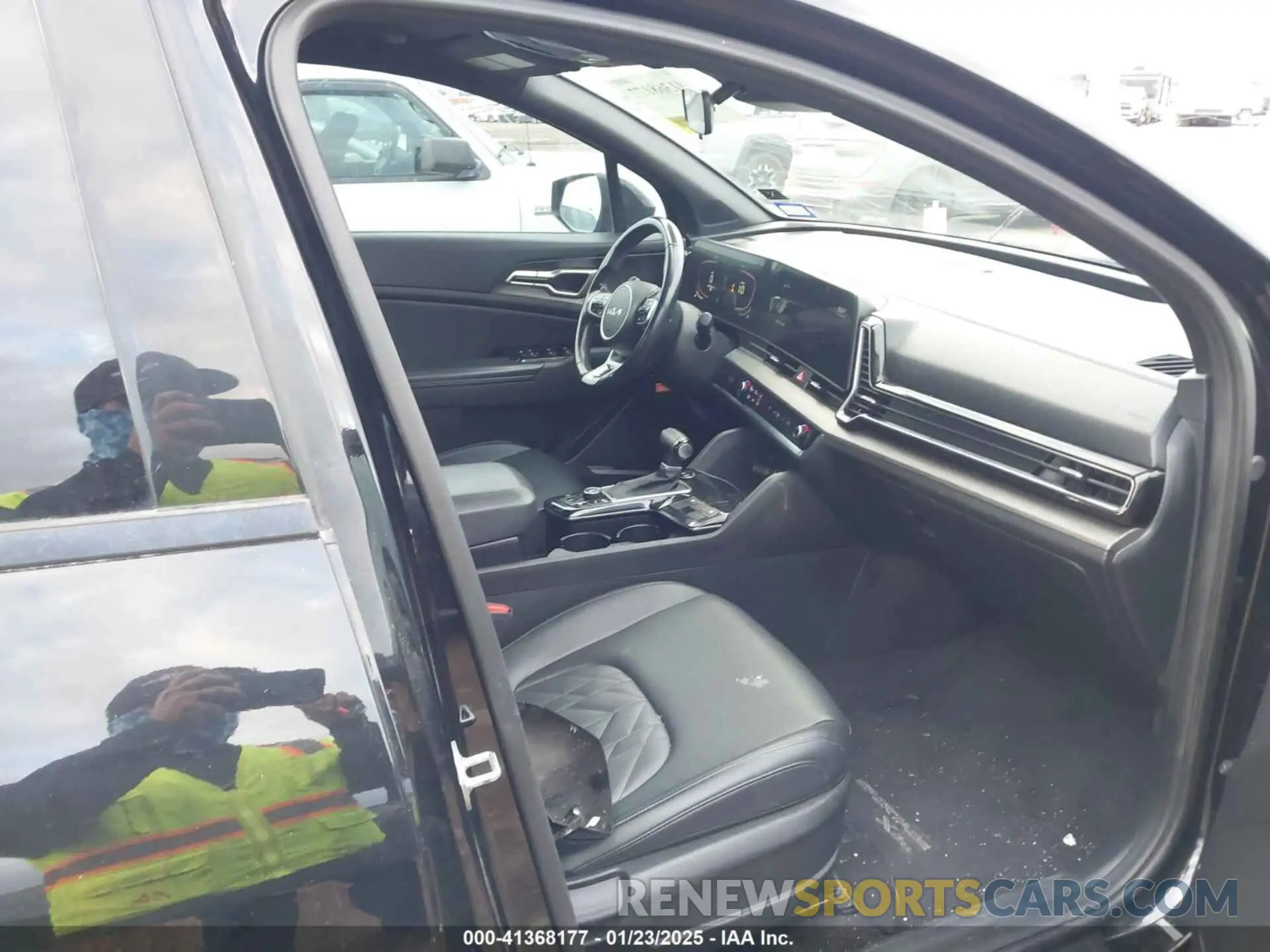 5 fotografías del automóvil dañado 5XYK6CAF3PG045417 KIA SPORTAGE 2023