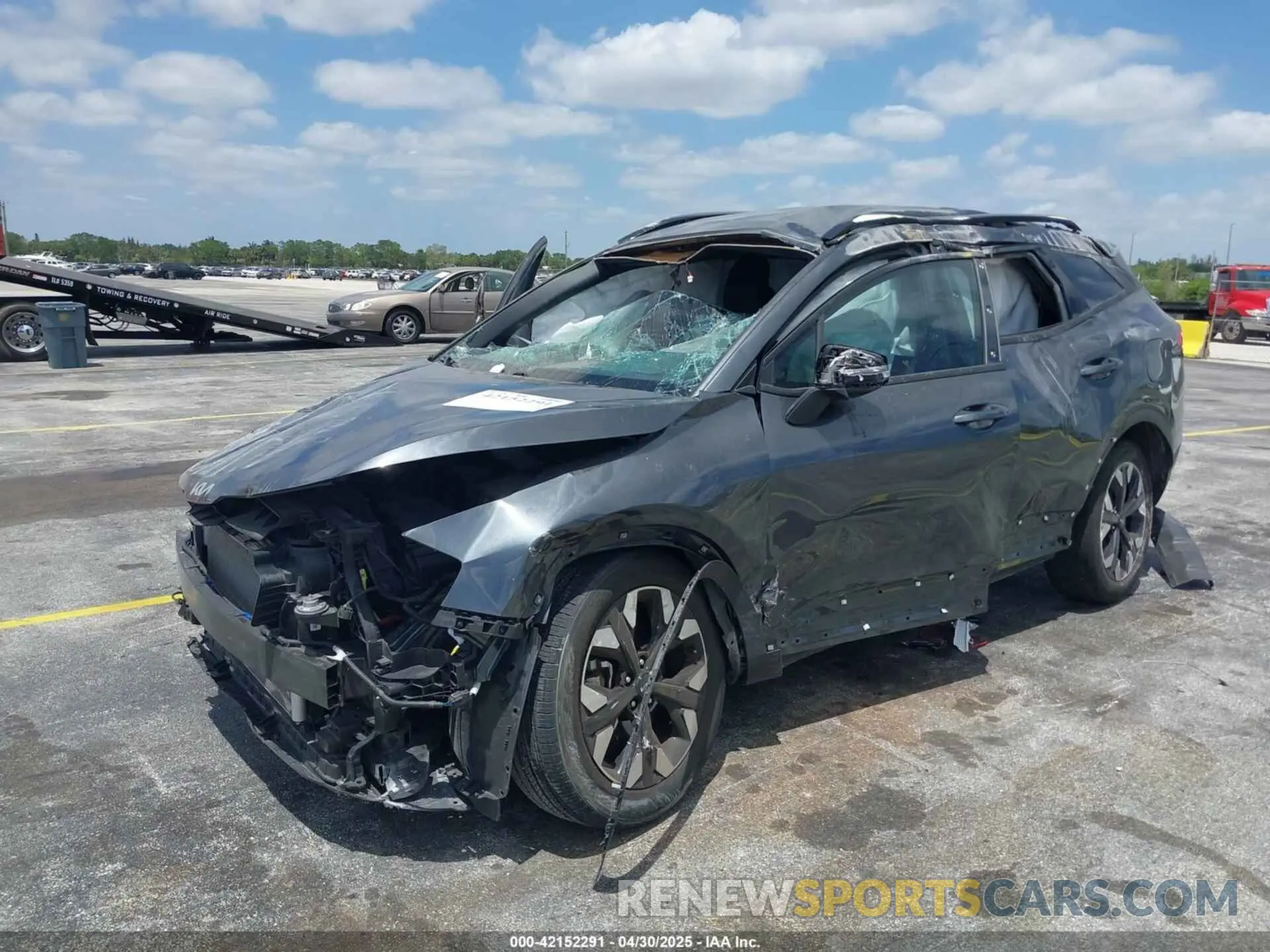2 fotografías del automóvil dañado 5XYK6CAF3PG093614 KIA SPORTAGE 2023