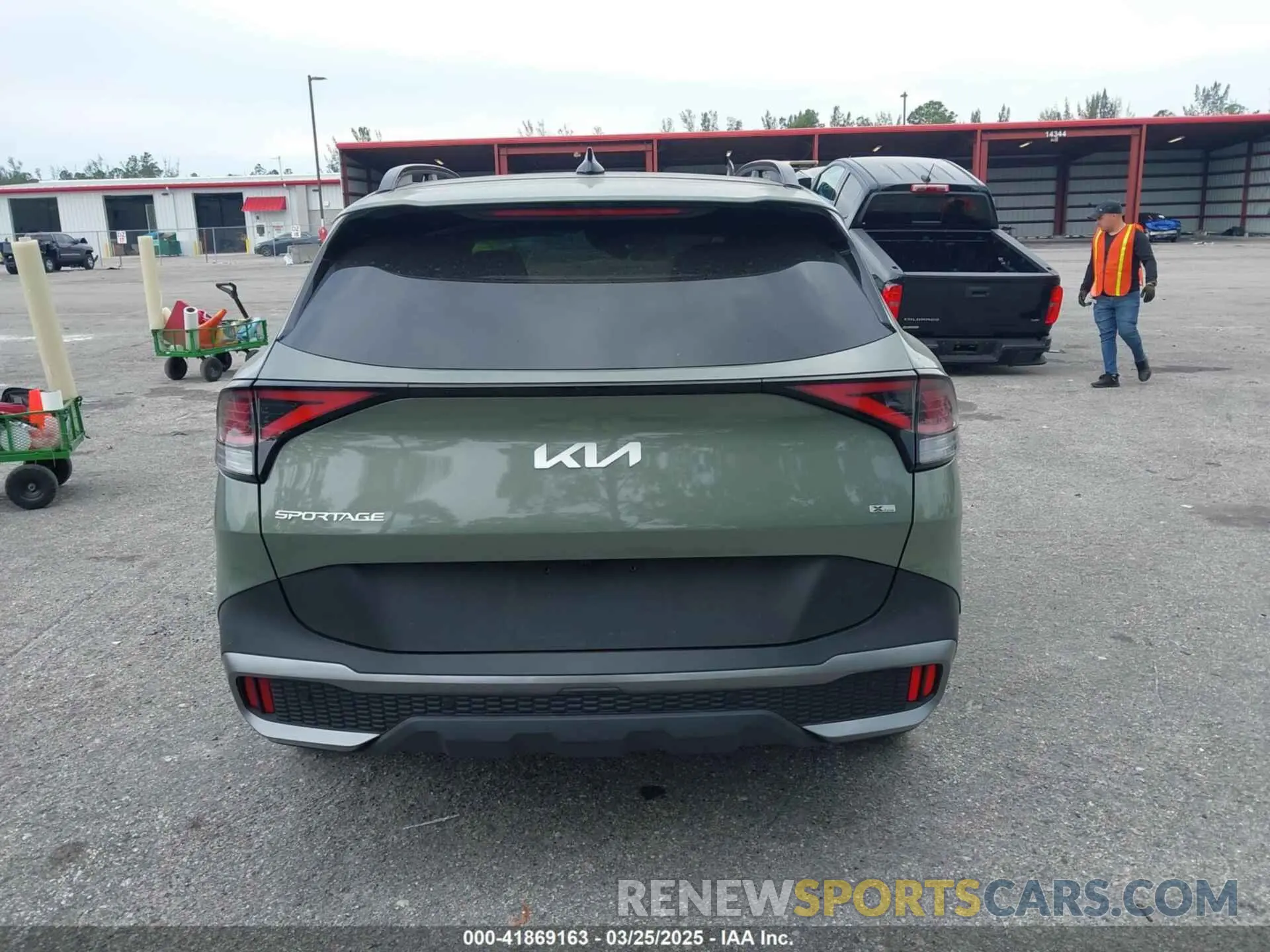 16 fotografías del automóvil dañado 5XYK6CAF4PG071394 KIA SPORTAGE 2023
