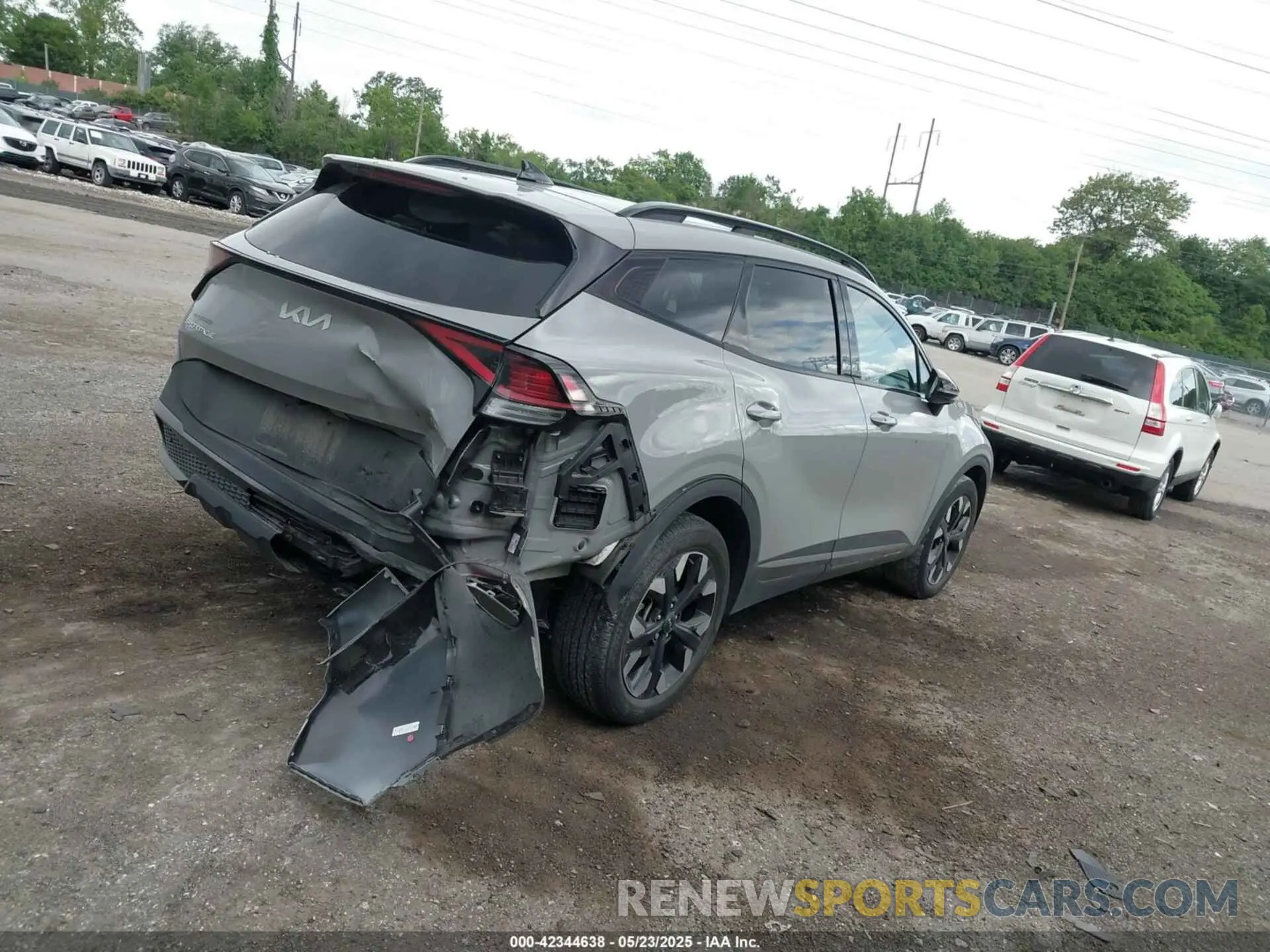 4 fotografías del automóvil dañado 5XYK6CAF4PG086123 KIA SPORTAGE 2023