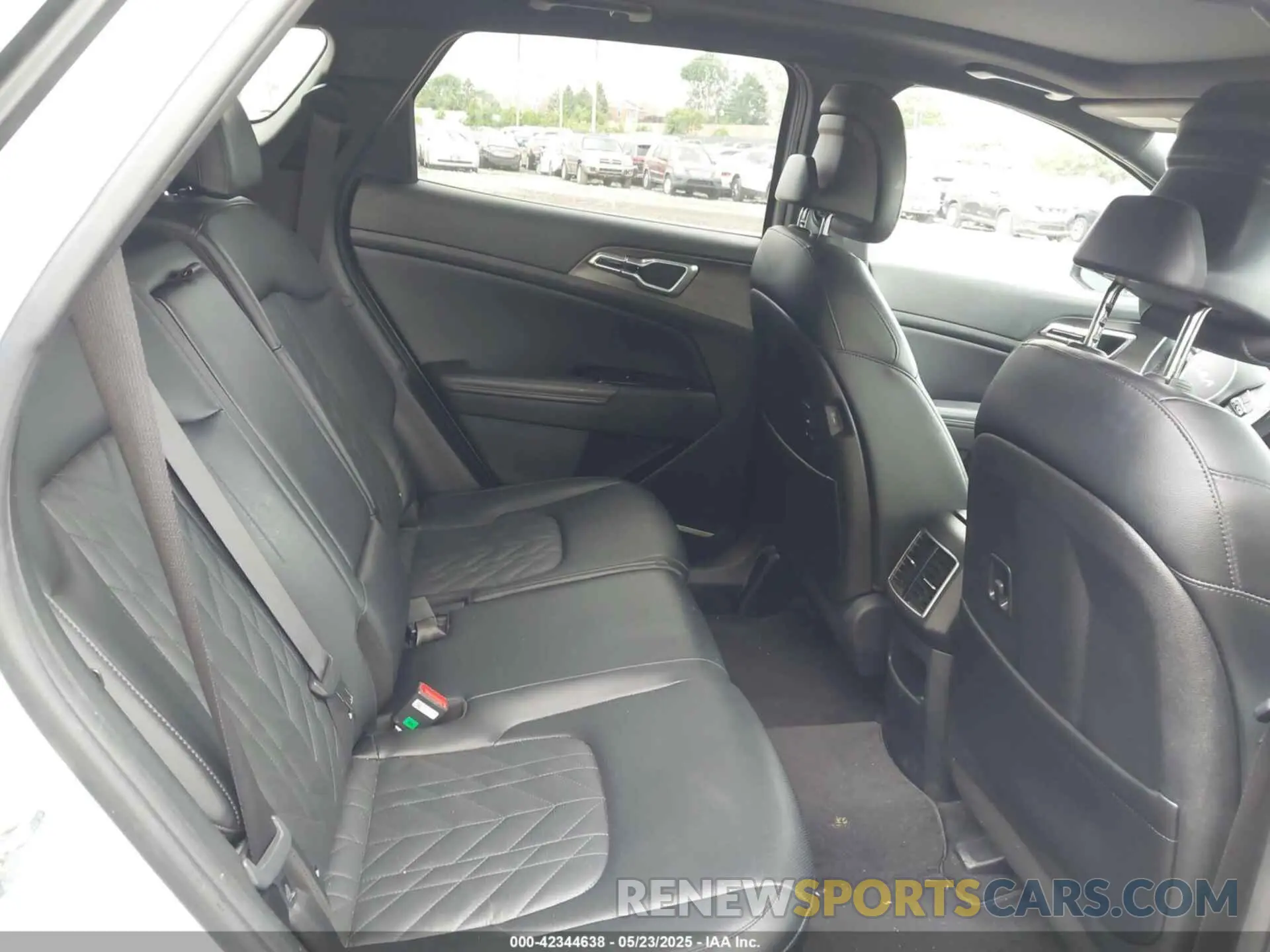 8 fotografías del automóvil dañado 5XYK6CAF4PG086123 KIA SPORTAGE 2023