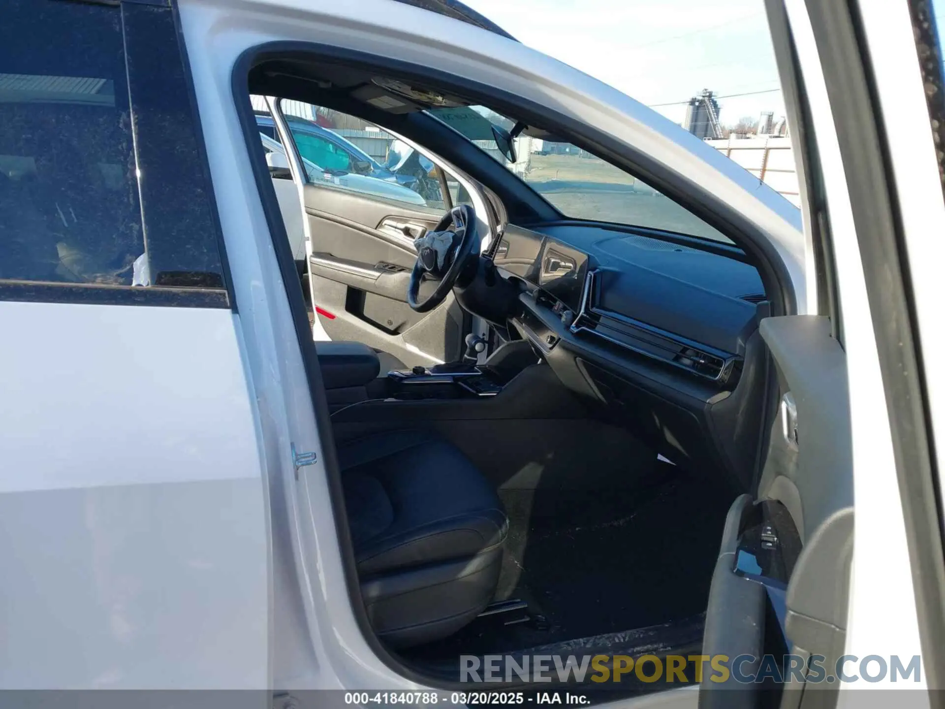 5 fotografías del automóvil dañado 5XYK6CAF5PG019269 KIA SPORTAGE 2023