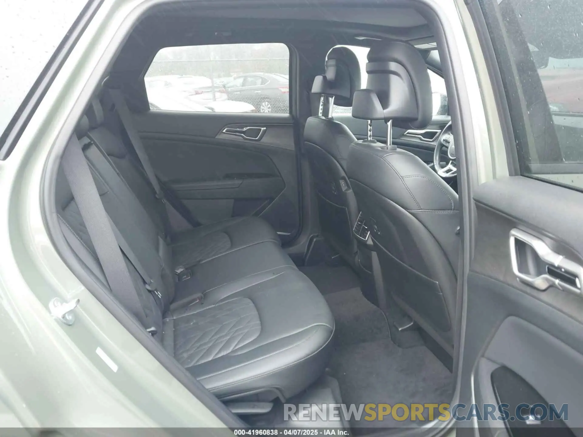 8 fotografías del automóvil dañado 5XYK6CAF7PG114819 KIA SPORTAGE 2023