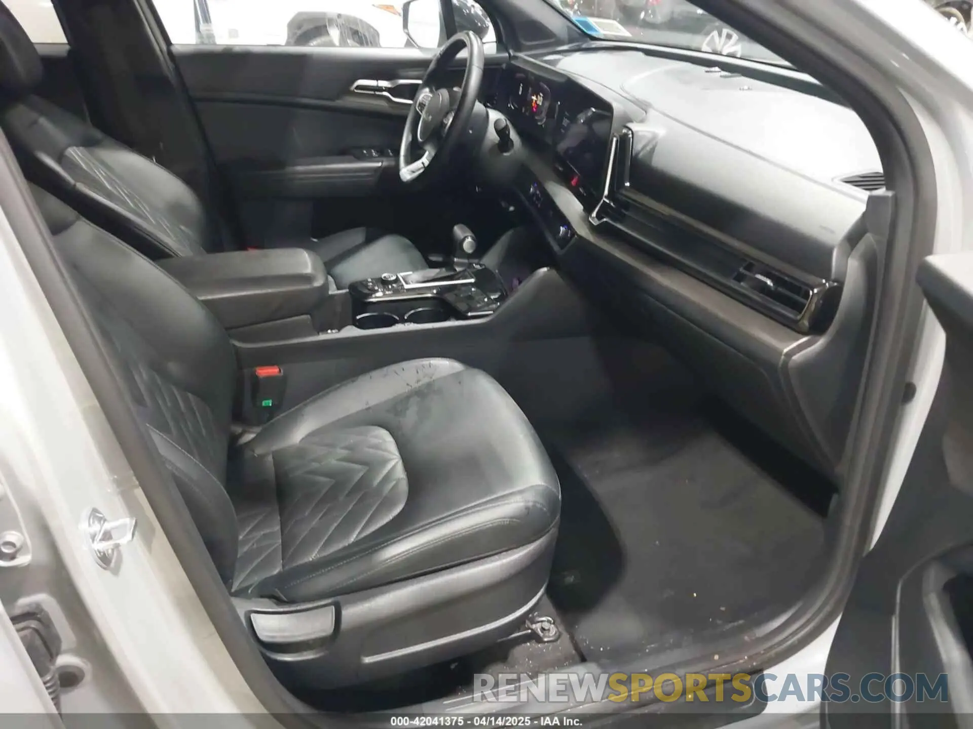 5 fotografías del automóvil dañado 5XYK6CAF8PG111802 KIA SPORTAGE 2023