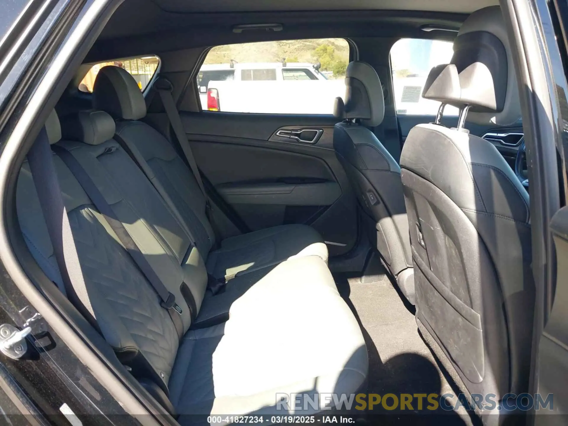 8 fotografías del automóvil dañado 5XYK6CAF9PG006251 KIA SPORTAGE 2023