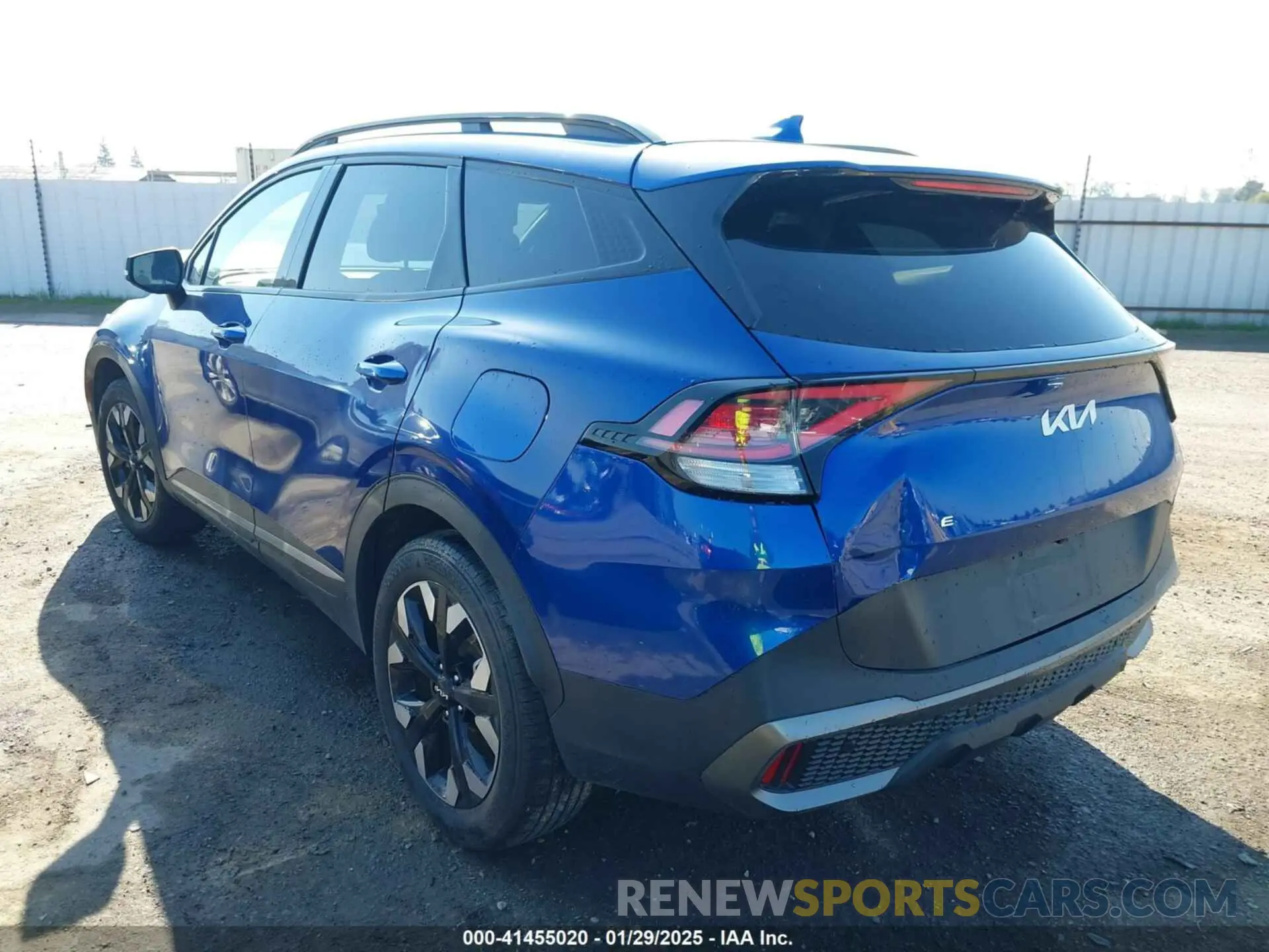 3 fotografías del automóvil dañado 5XYK6CAFXPG015749 KIA SPORTAGE 2023