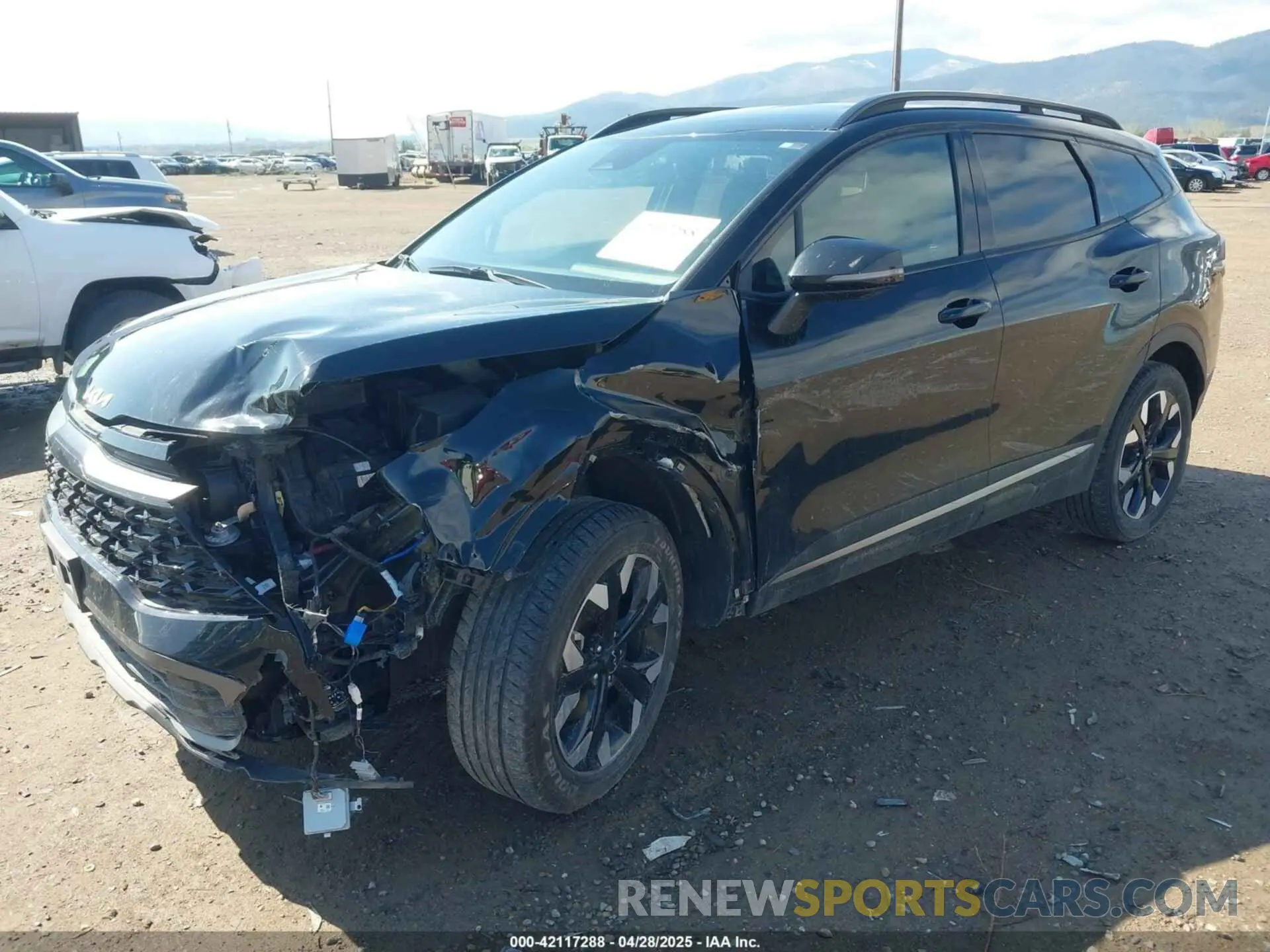 2 fotografías del automóvil dañado 5XYK6CAFXPG018991 KIA SPORTAGE 2023