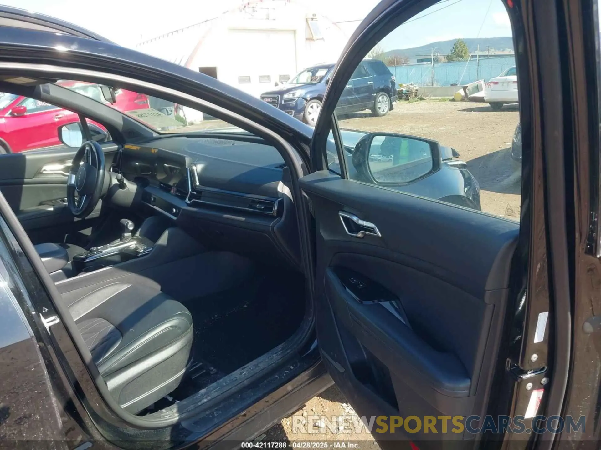 5 fotografías del automóvil dañado 5XYK6CAFXPG018991 KIA SPORTAGE 2023