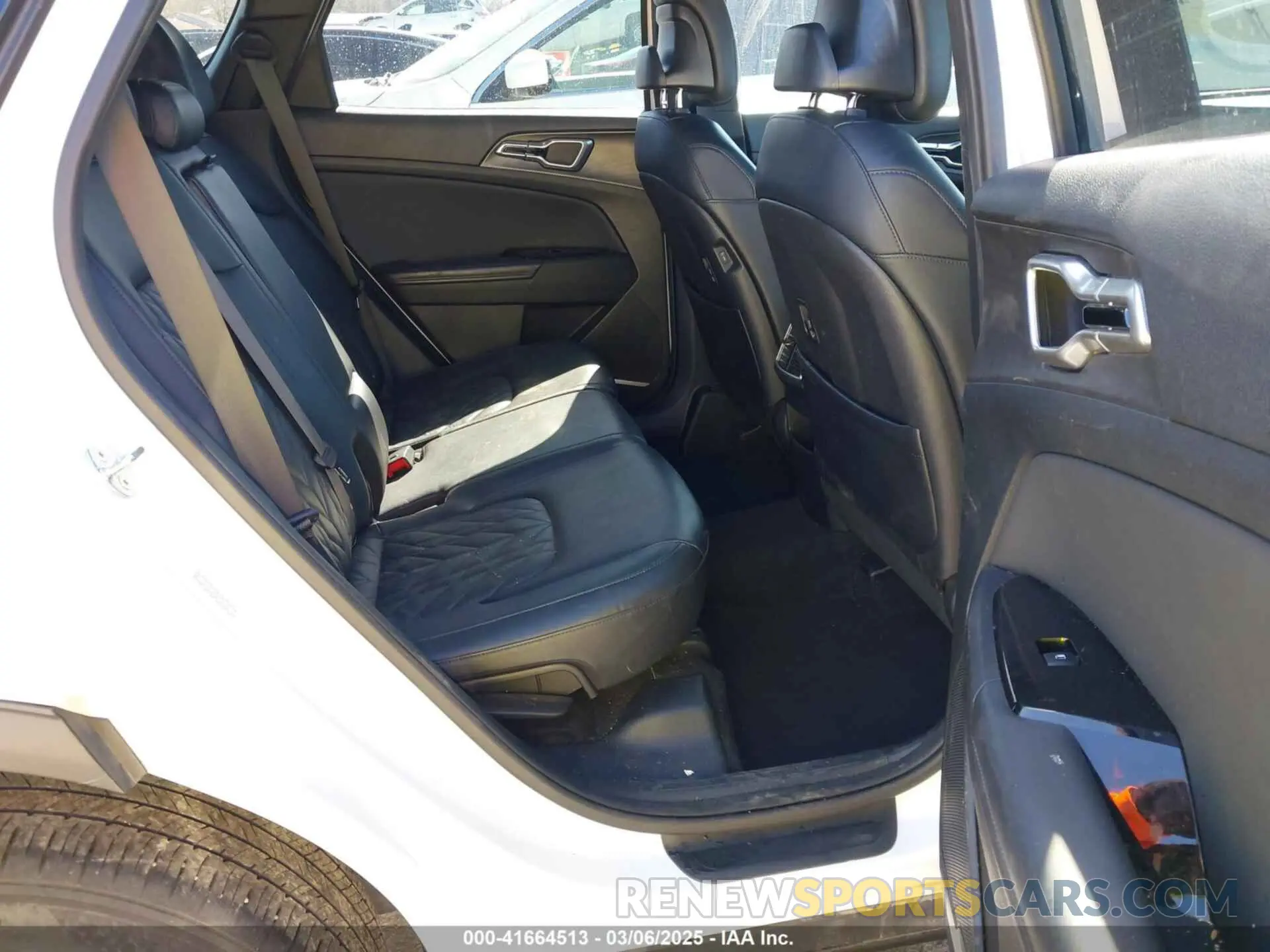 8 fotografías del automóvil dañado 5XYK6CAFXPG102356 KIA SPORTAGE 2023