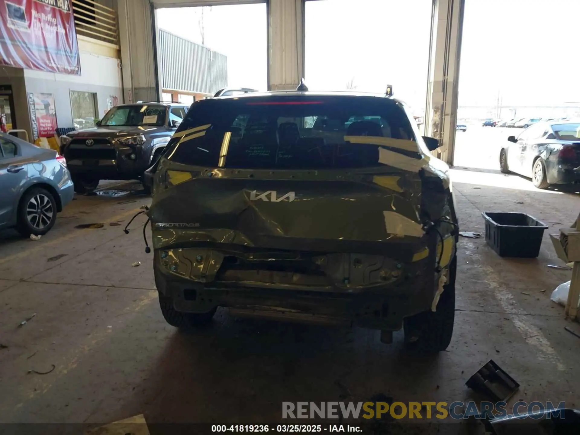 17 fotografías del automóvil dañado 5XYK7CAF0PG138196 KIA SPORTAGE 2023