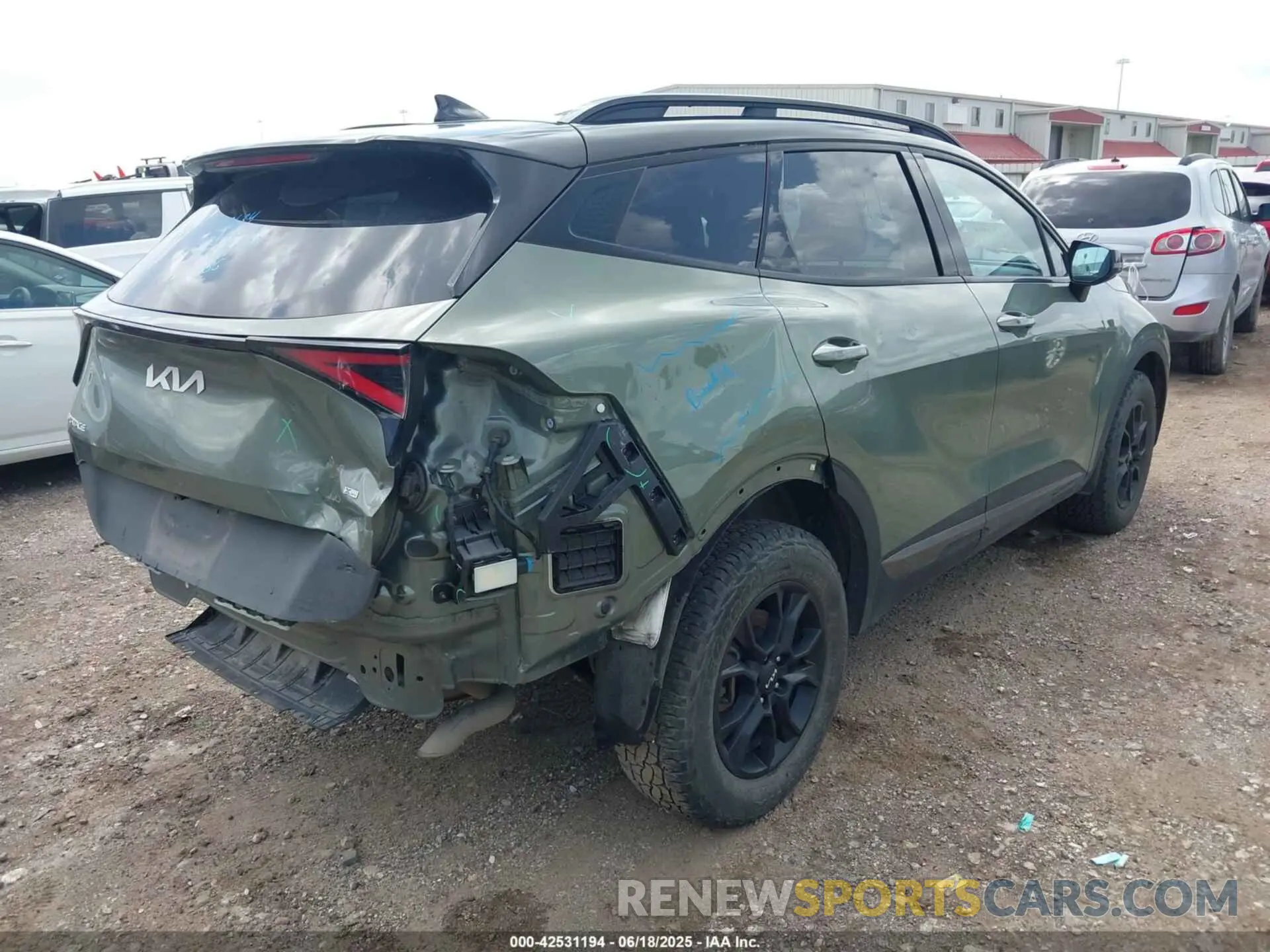 4 fotografías del automóvil dañado 5XYK7CAF4PG072784 KIA SPORTAGE 2023