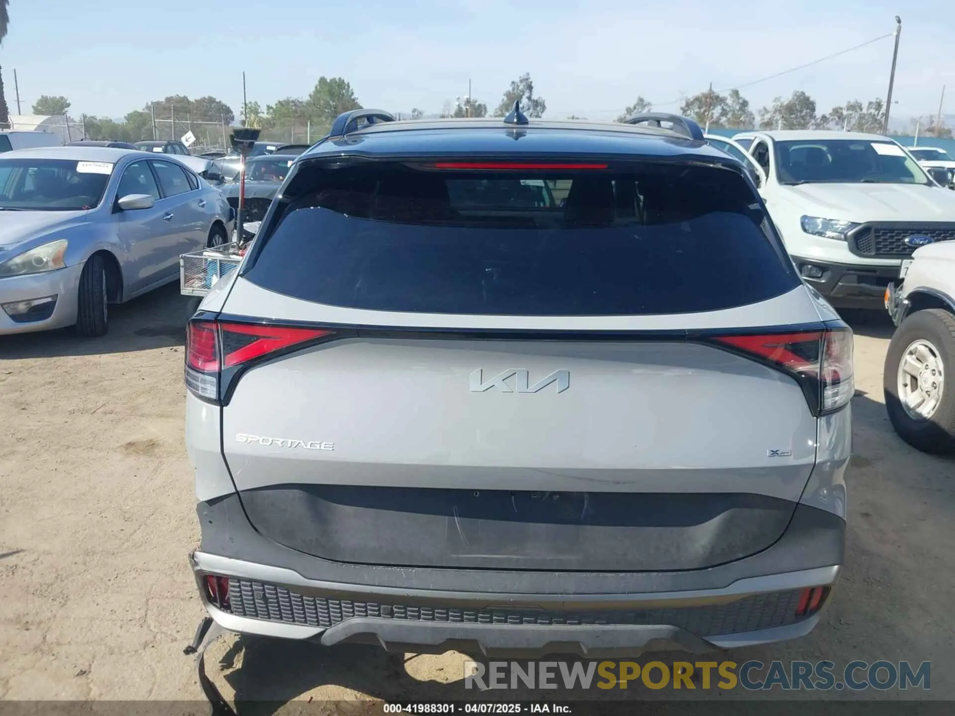 16 fotografías del automóvil dañado 5XYK7CAF6PG028866 KIA SPORTAGE 2023