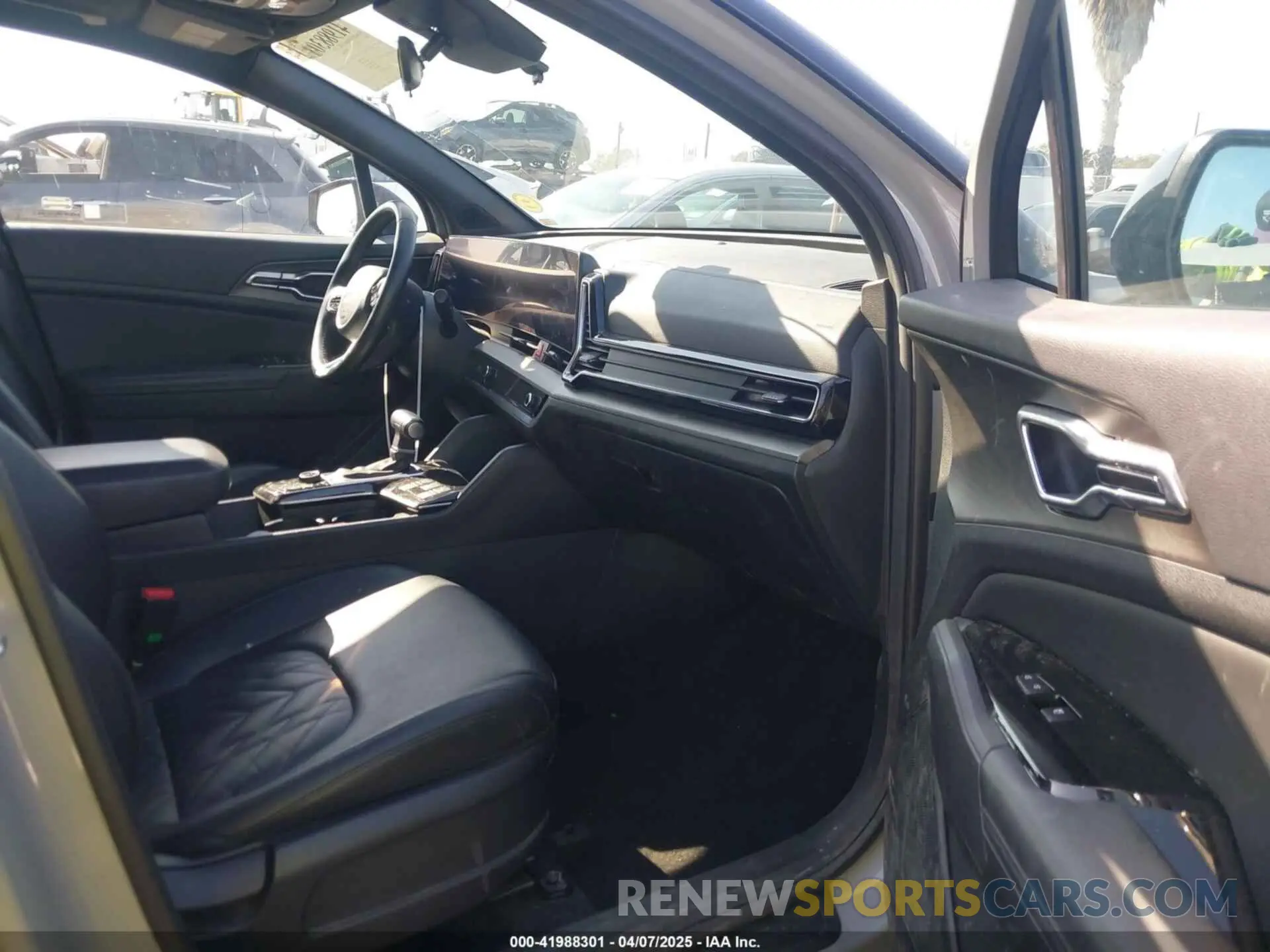 5 fotografías del automóvil dañado 5XYK7CAF6PG028866 KIA SPORTAGE 2023