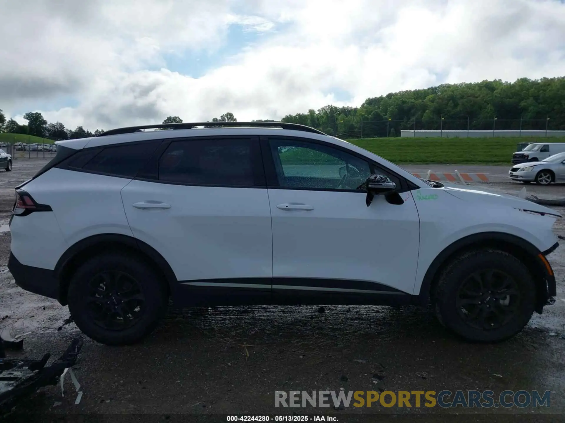 14 fotografías del automóvil dañado 5XYK7CAF6PG135612 KIA SPORTAGE 2023