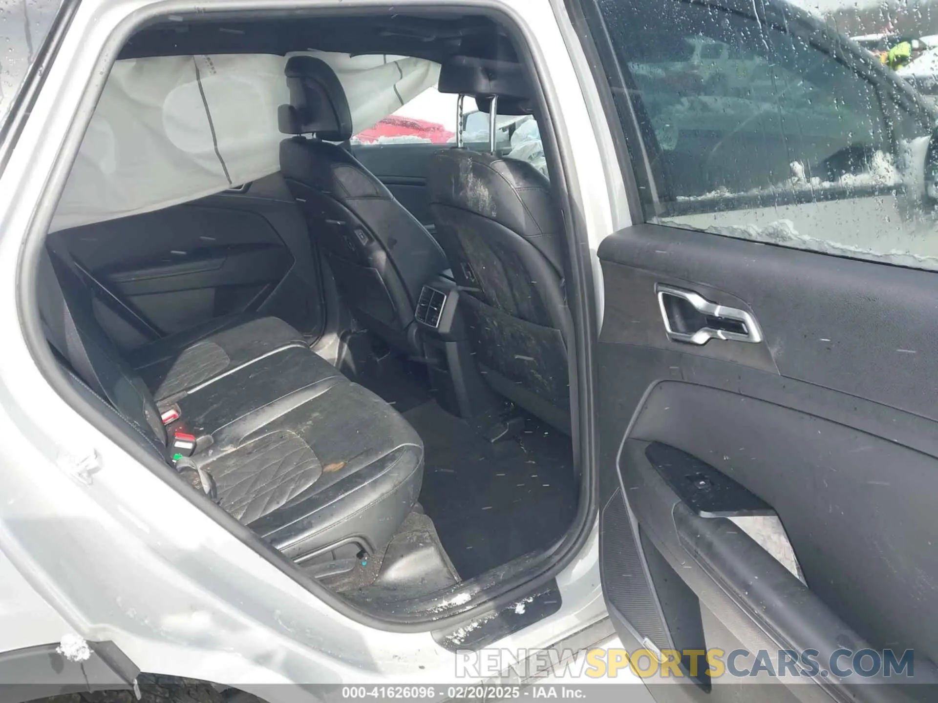 8 fotografías del automóvil dañado 5XYK7CAF8PG138995 KIA SPORTAGE 2023