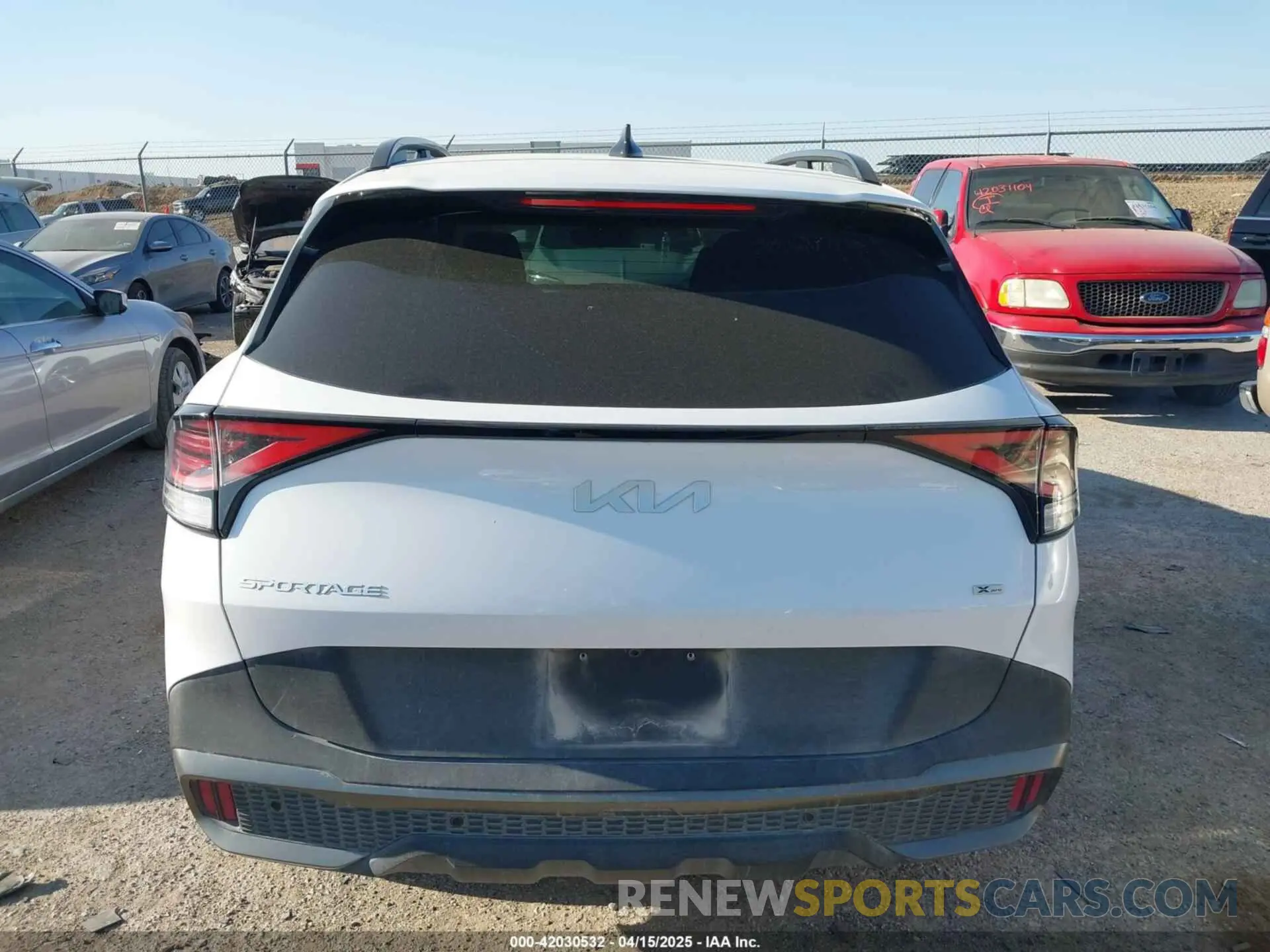 16 fotografías del automóvil dañado 5XYK7CAF9PG102068 KIA SPORTAGE 2023