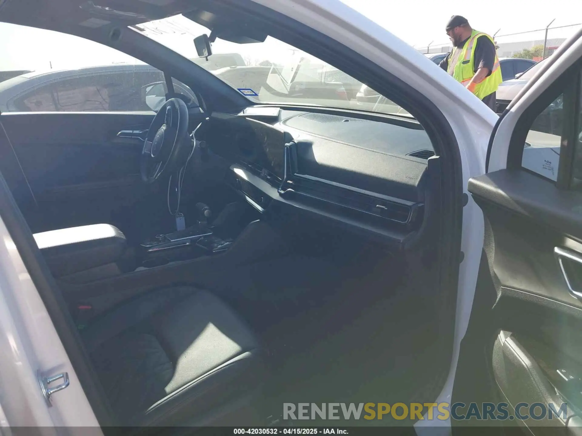 5 fotografías del automóvil dañado 5XYK7CAF9PG102068 KIA SPORTAGE 2023