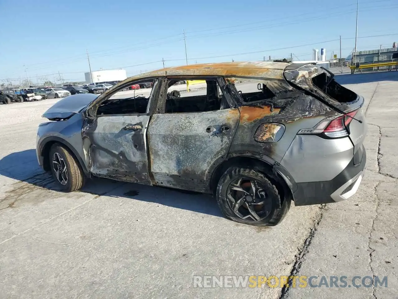 2 fotografías del automóvil dañado KNDPU3AF0P7163210 KIA SPORTAGE 2023