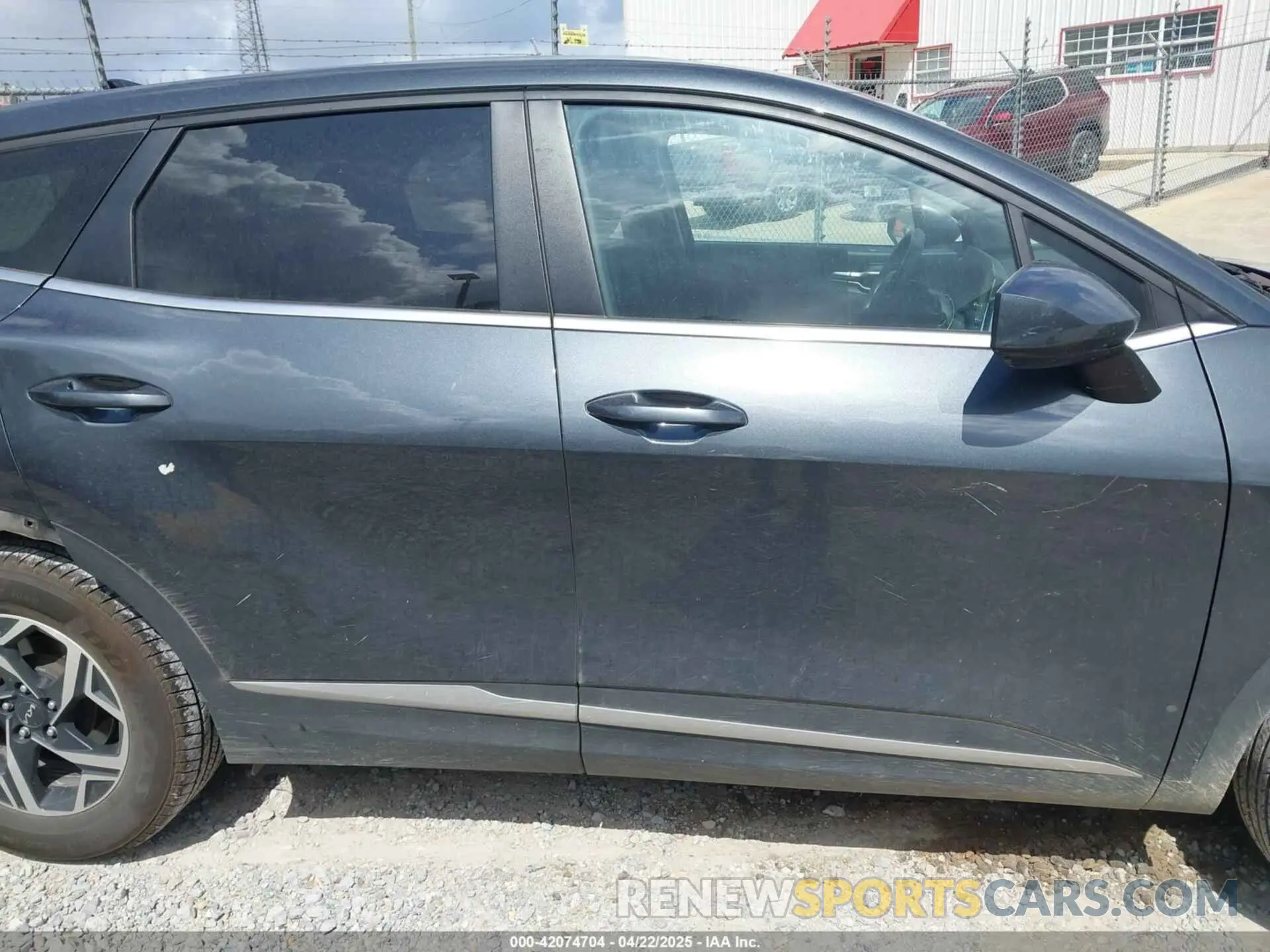 13 fotografías del automóvil dañado KNDPU3AF1P7068008 KIA SPORTAGE 2023