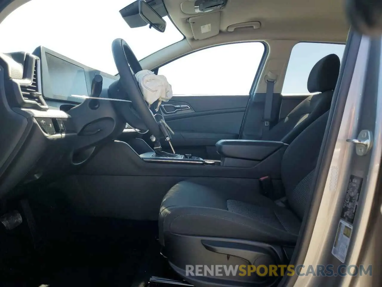 7 fotografías del automóvil dañado KNDPU3AF1P7163278 KIA SPORTAGE 2023