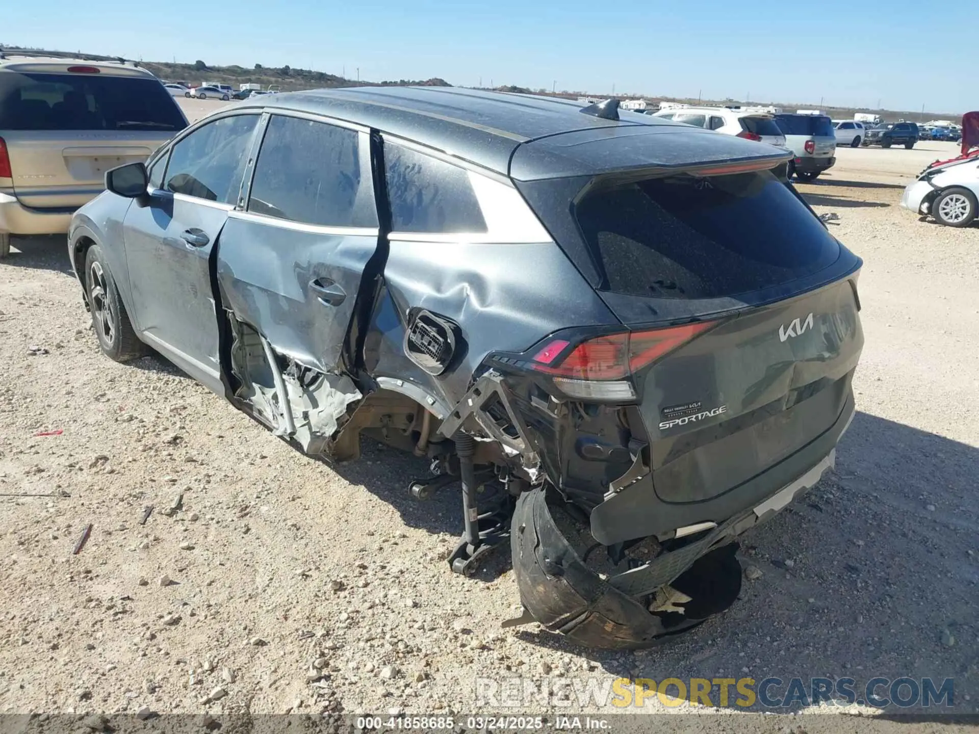 3 fotografías del automóvil dañado KNDPU3AF2P7101064 KIA SPORTAGE 2023