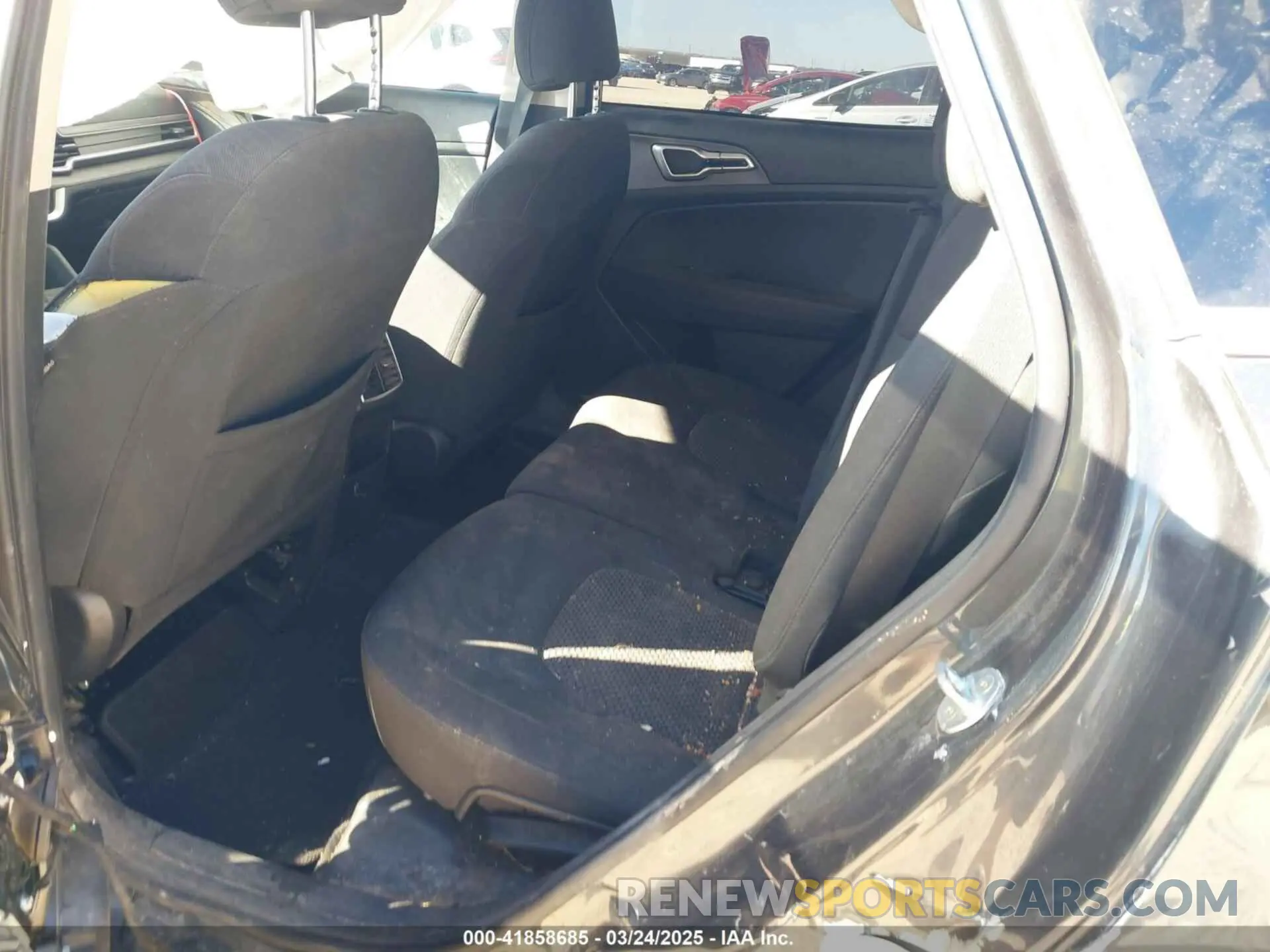 8 fotografías del automóvil dañado KNDPU3AF2P7101064 KIA SPORTAGE 2023
