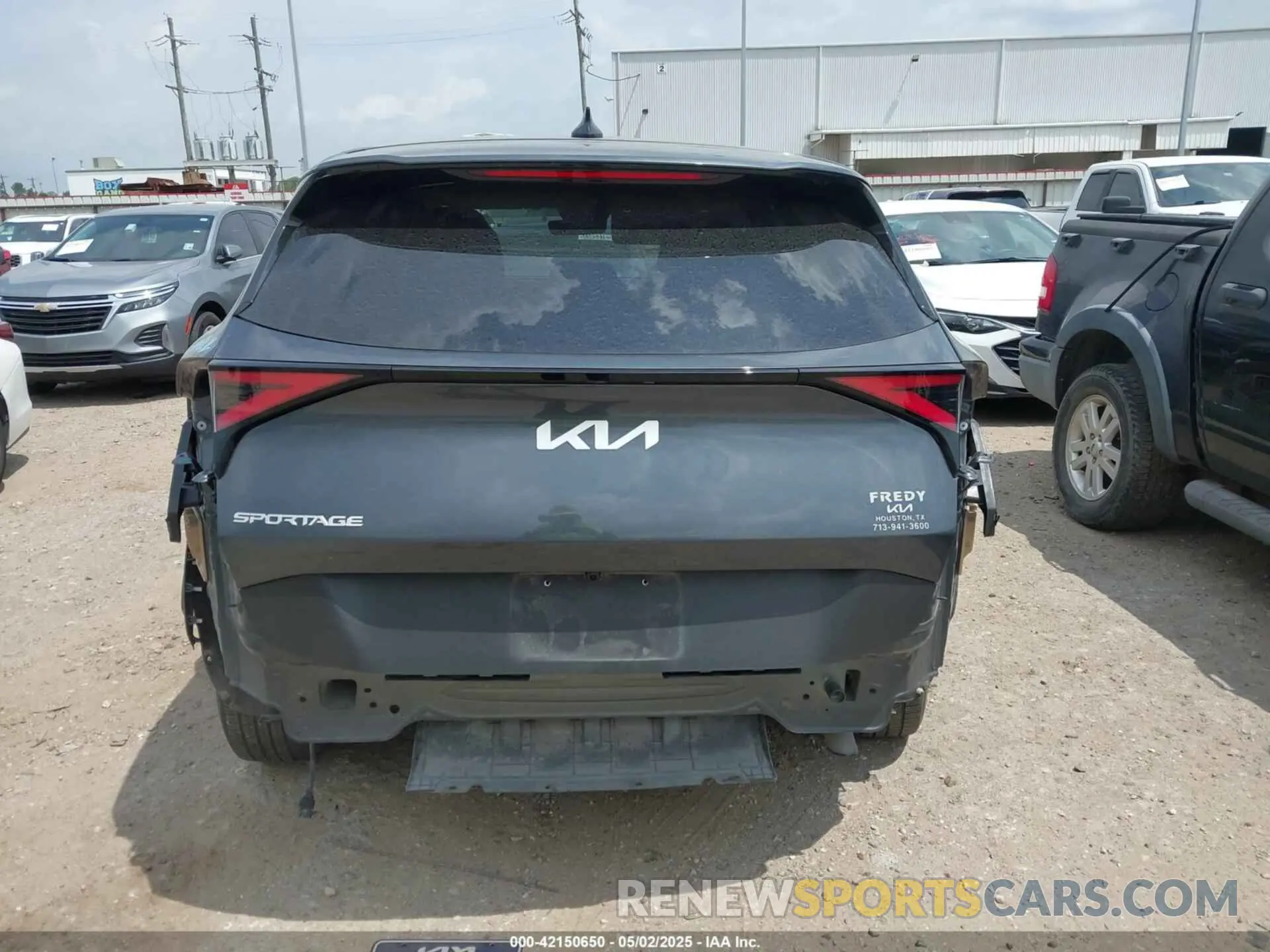 17 fotografías del automóvil dañado KNDPU3AF3P7097381 KIA SPORTAGE 2023