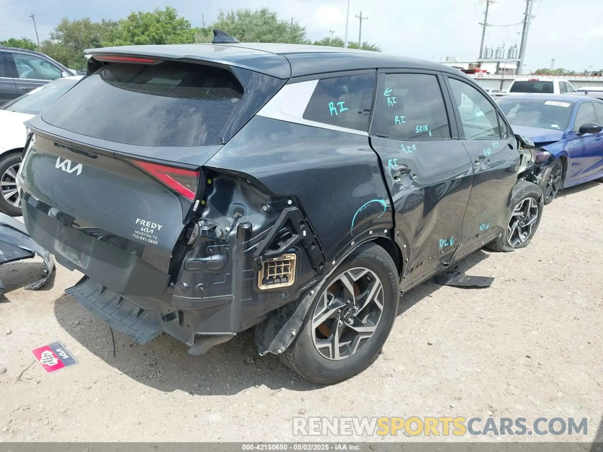 4 fotografías del automóvil dañado KNDPU3AF3P7097381 KIA SPORTAGE 2023