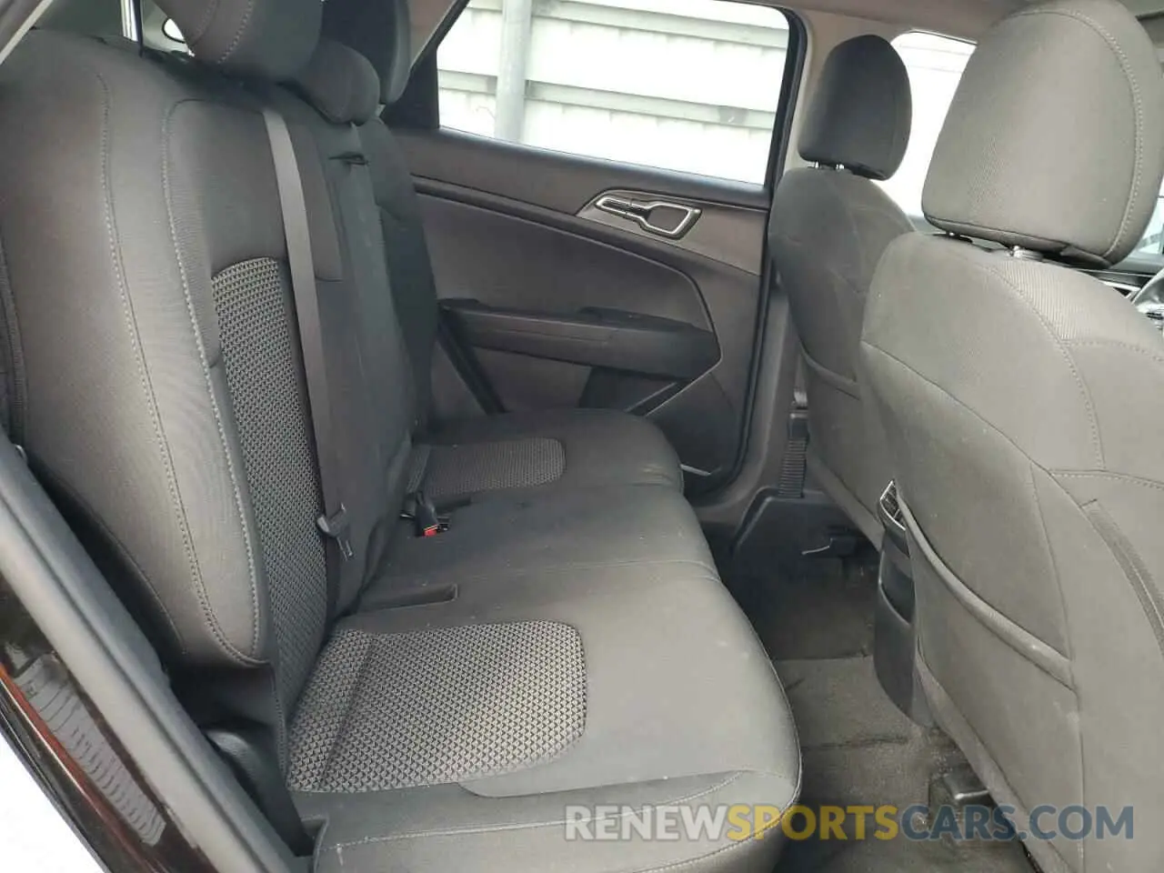 10 fotografías del automóvil dañado KNDPU3AF3P7145168 KIA SPORTAGE 2023