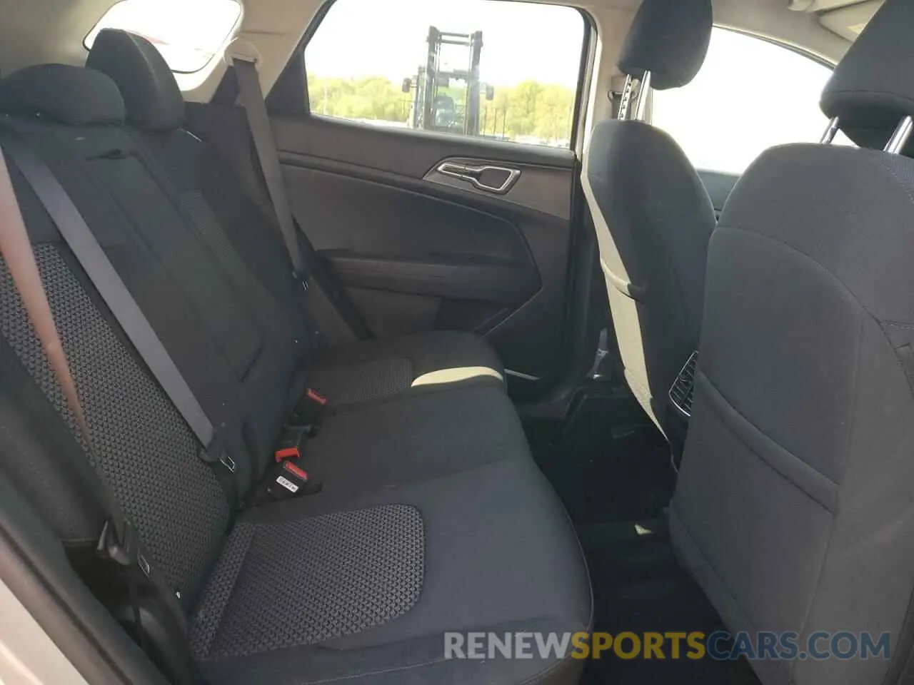 11 fotografías del automóvil dañado KNDPU3AF4P7118366 KIA SPORTAGE 2023