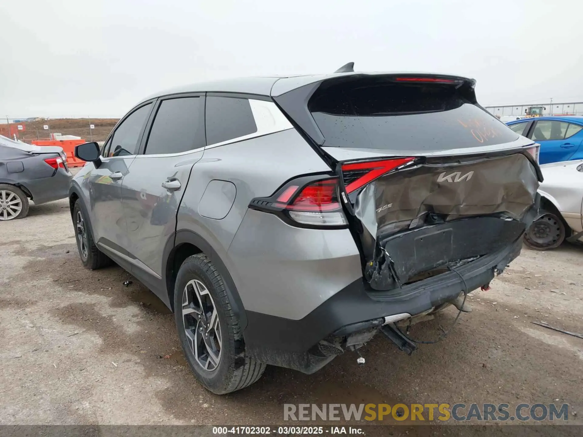 3 fotografías del automóvil dañado KNDPU3AF4P7131201 KIA SPORTAGE 2023