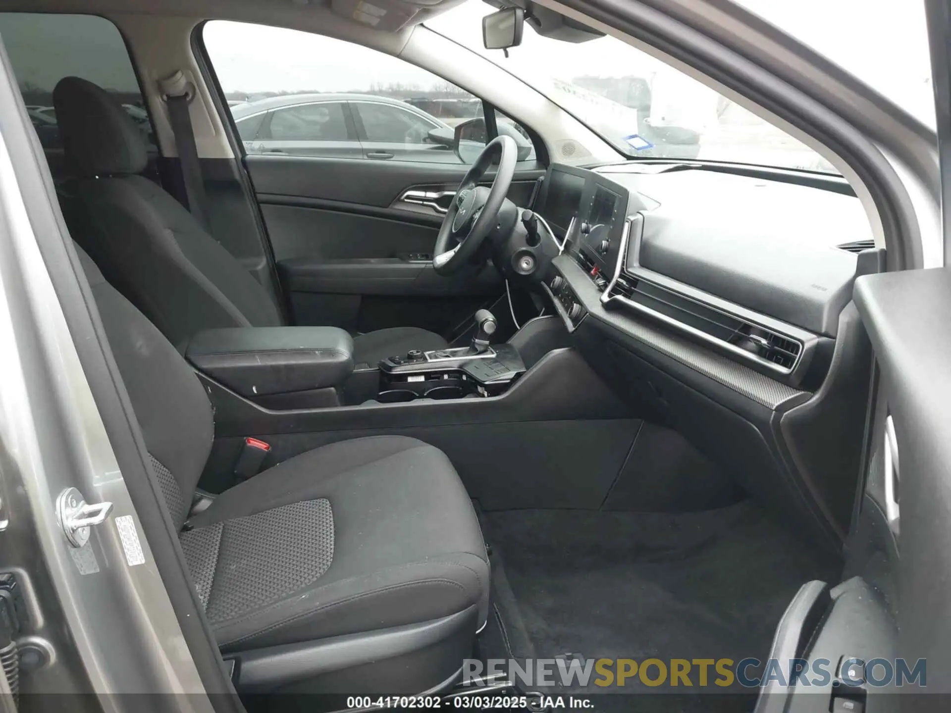 5 fotografías del automóvil dañado KNDPU3AF4P7131201 KIA SPORTAGE 2023