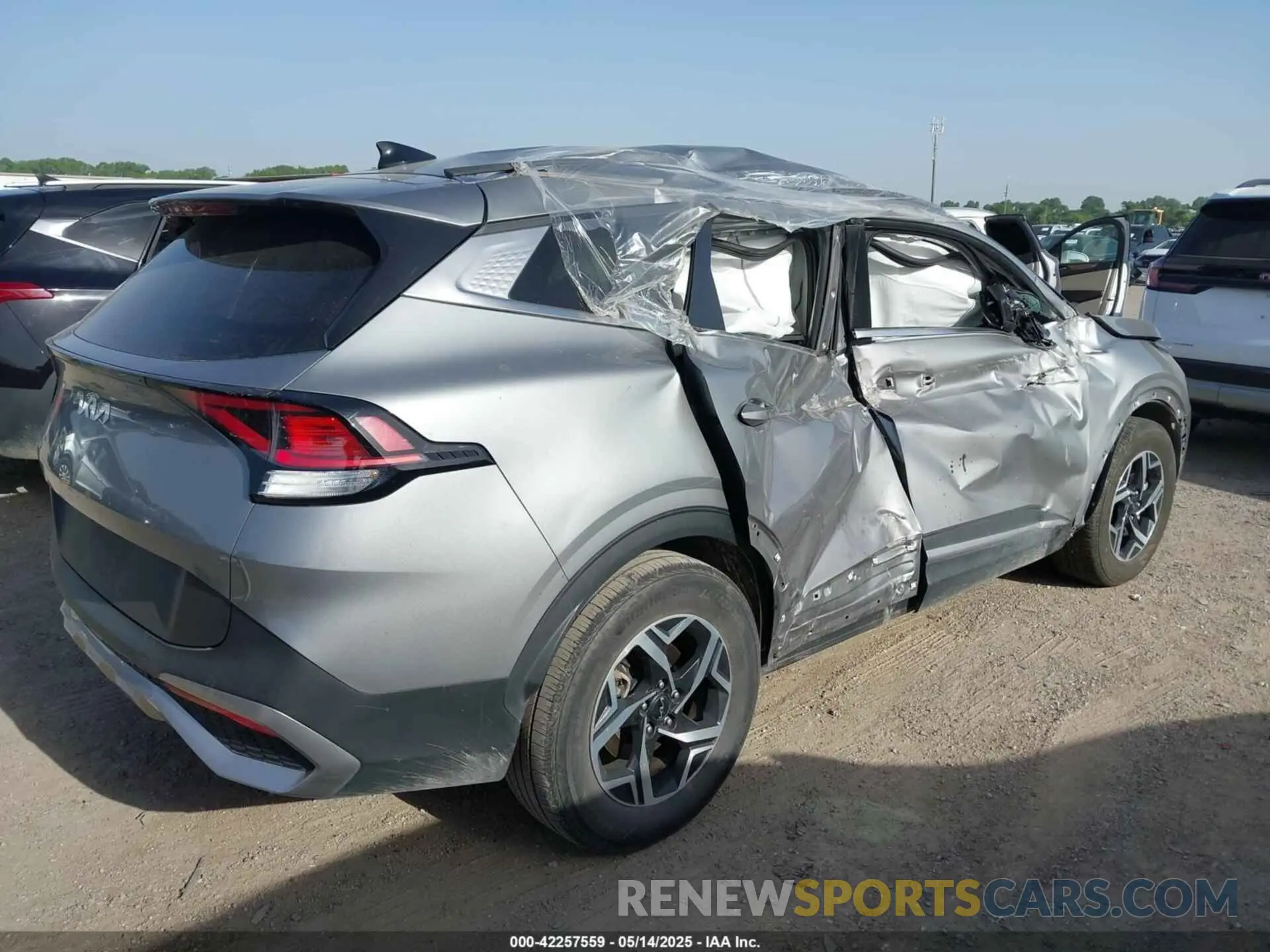 4 fotografías del automóvil dañado KNDPU3AF5P7085264 KIA SPORTAGE 2023