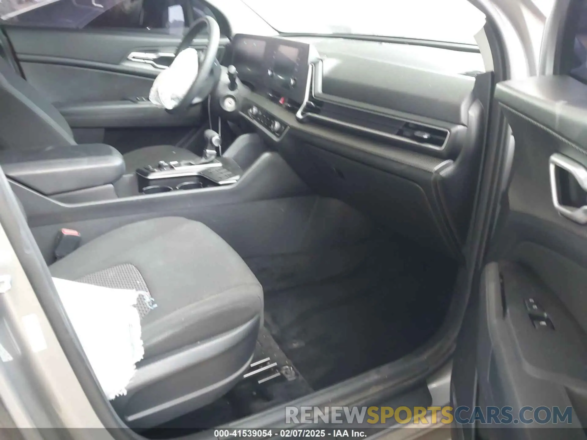 5 fotografías del automóvil dañado KNDPU3AF5P7086785 KIA SPORTAGE 2023