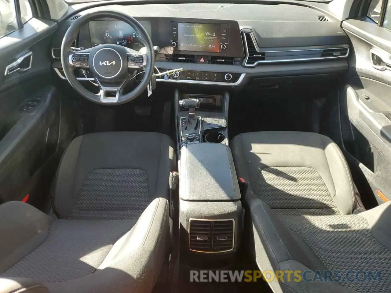 8 fotografías del automóvil dañado KNDPU3AF7P7048443 KIA SPORTAGE 2023