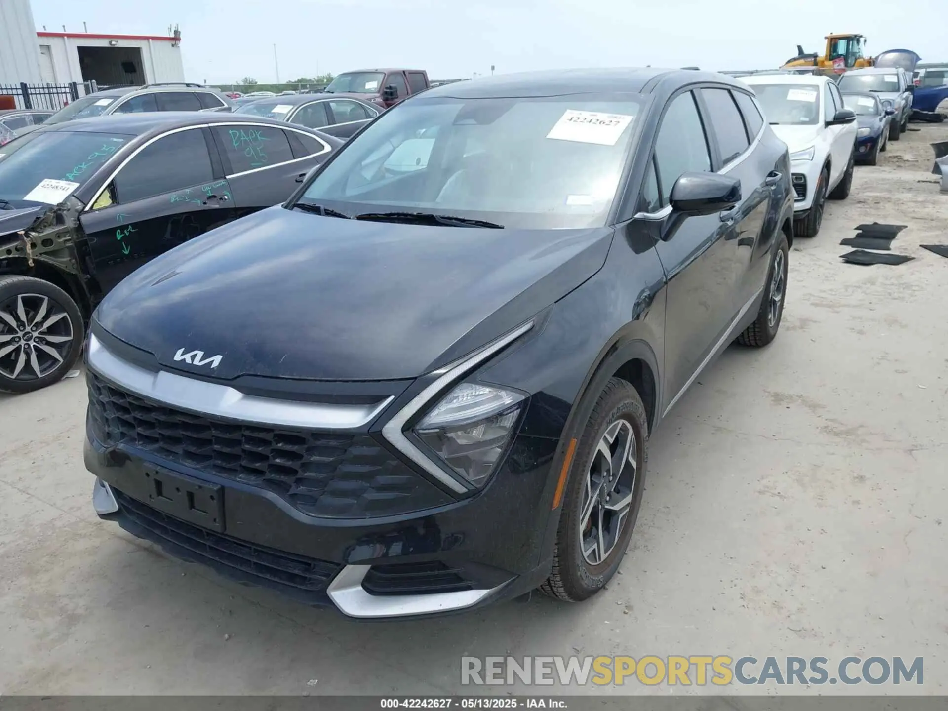 2 fotografías del automóvil dañado KNDPU3AF9P7135616 KIA SPORTAGE 2023
