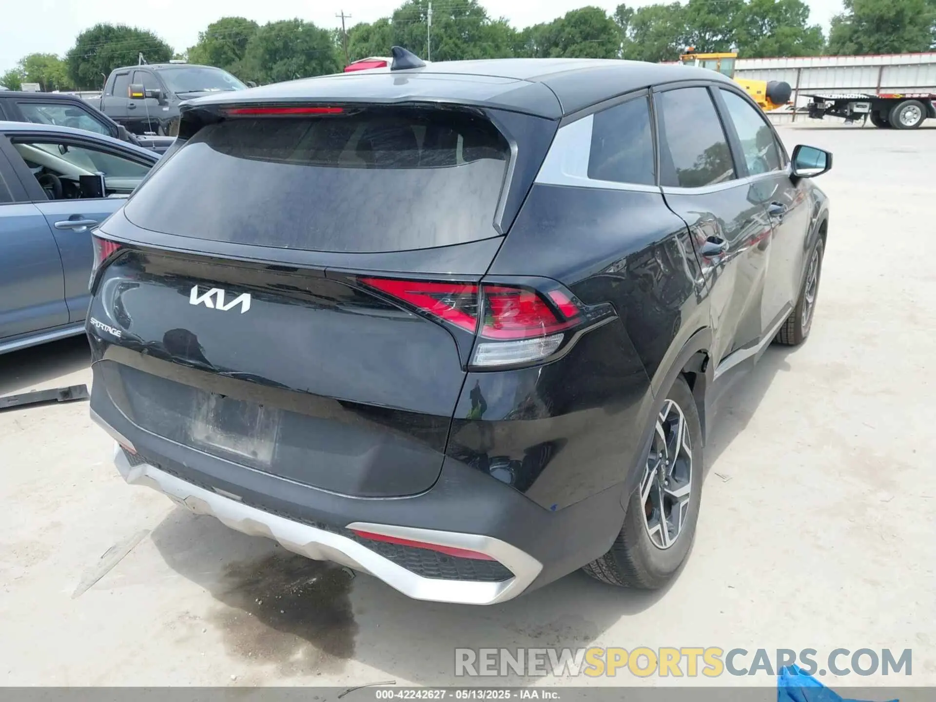 4 fotografías del automóvil dañado KNDPU3AF9P7135616 KIA SPORTAGE 2023