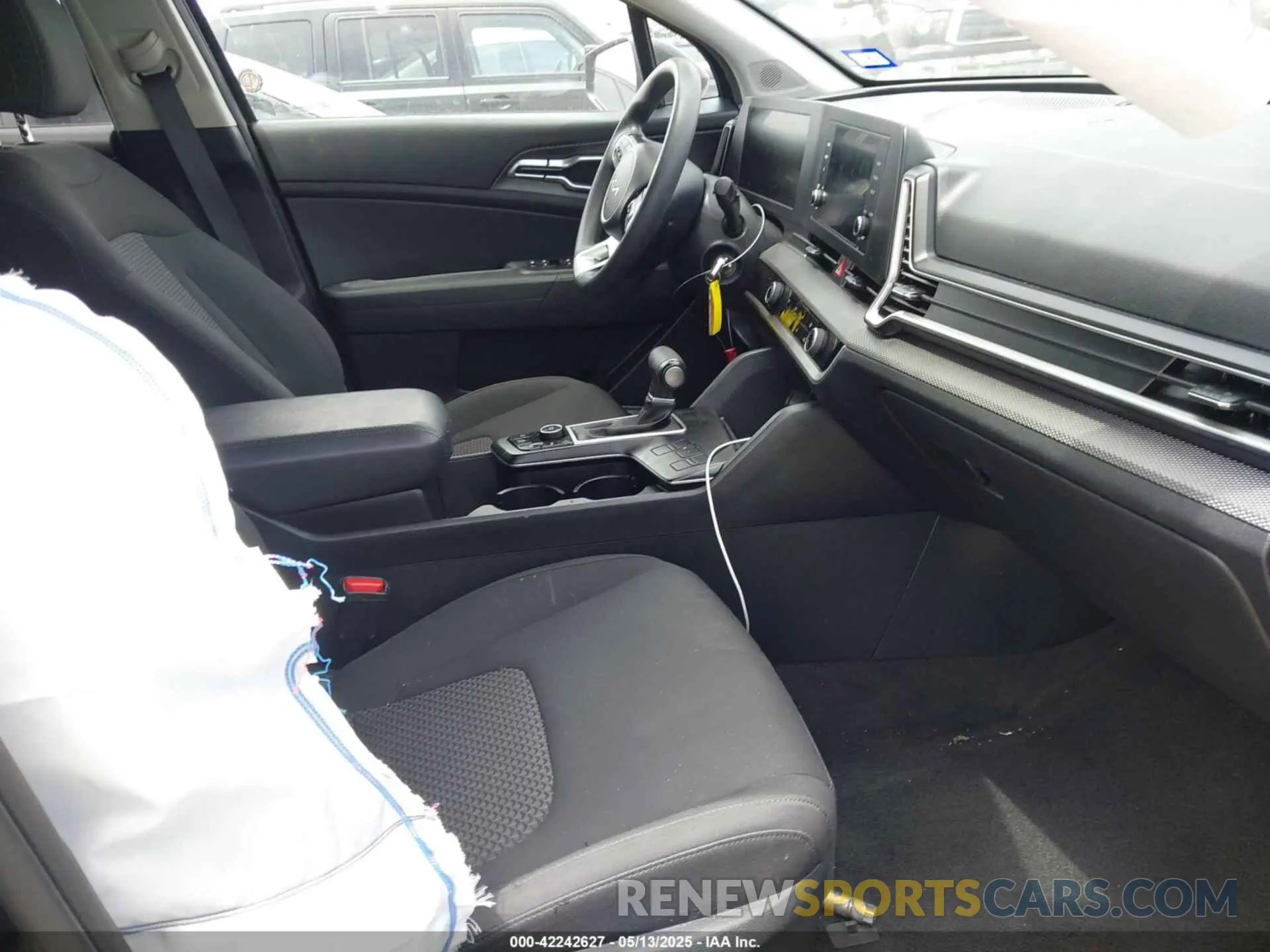 5 fotografías del automóvil dañado KNDPU3AF9P7135616 KIA SPORTAGE 2023
