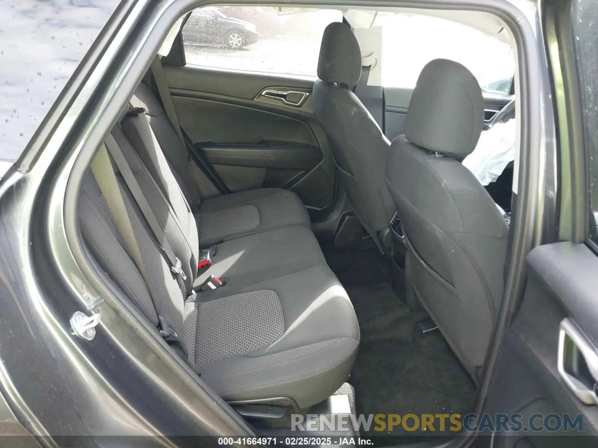 8 fotografías del automóvil dañado KNDPU3AFXP7131719 KIA SPORTAGE 2023