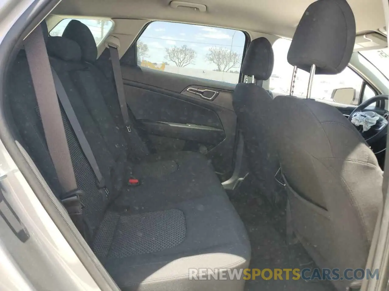 11 fotografías del automóvil dañado KNDPU3AG2P7104264 KIA SPORTAGE 2023