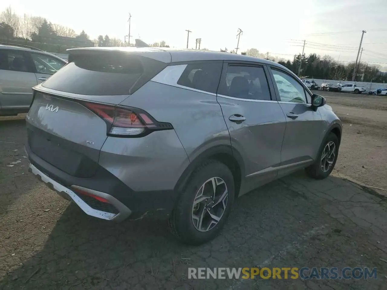 3 fotografías del automóvil dañado KNDPUCAF2P7135814 KIA SPORTAGE 2023