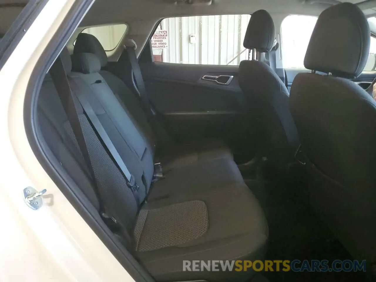 11 fotografías del automóvil dañado KNDPUCAF2P7163239 KIA SPORTAGE 2023